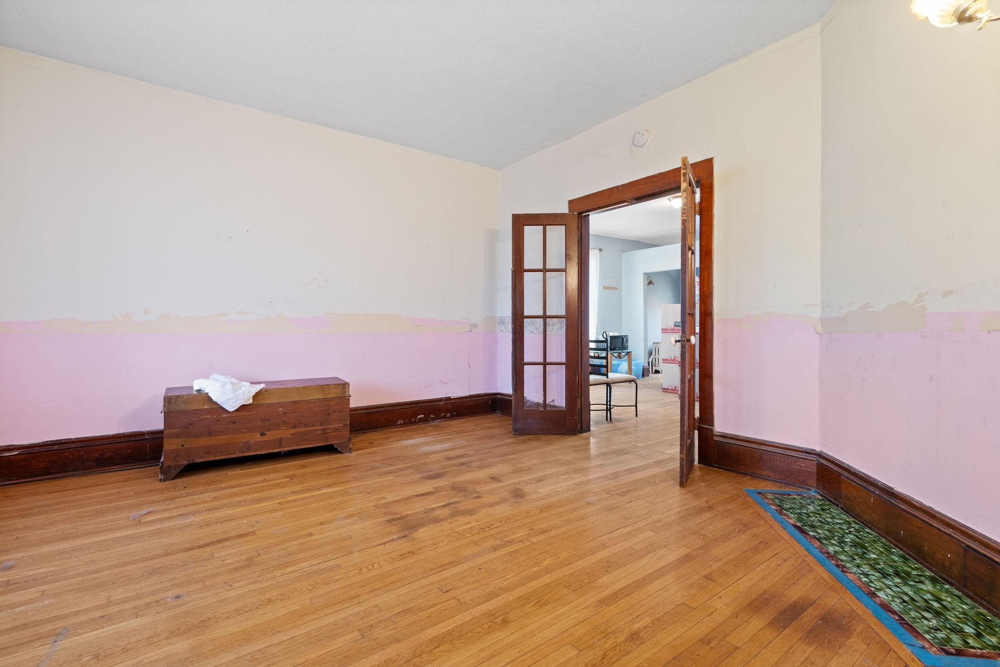 188 Curtice Street Property Photo 12