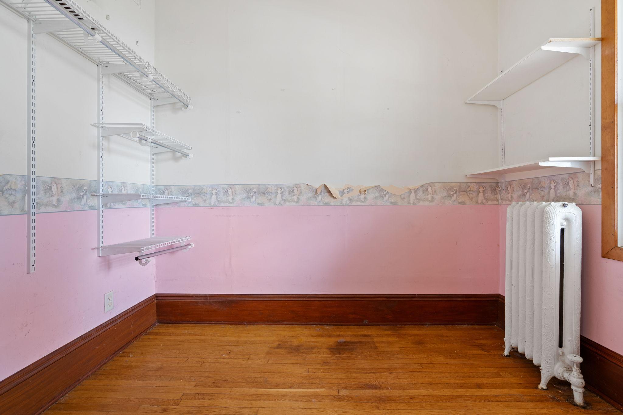 188 Curtice Street Property Photo 14
