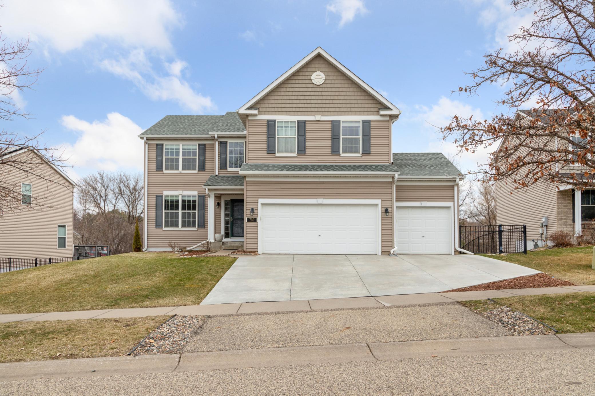 739 Lake Ridge Drive Property Photo 1