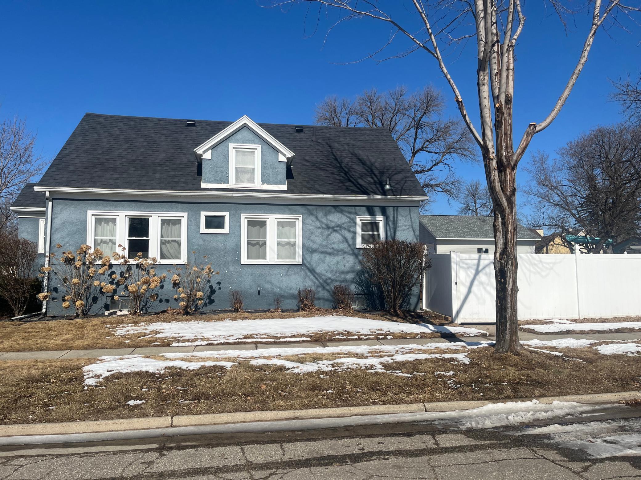 625 6th Street Property Photo 2
