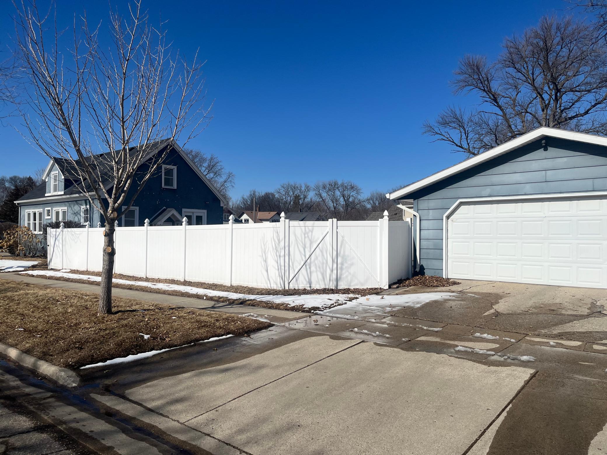 625 6th Street Property Photo 4