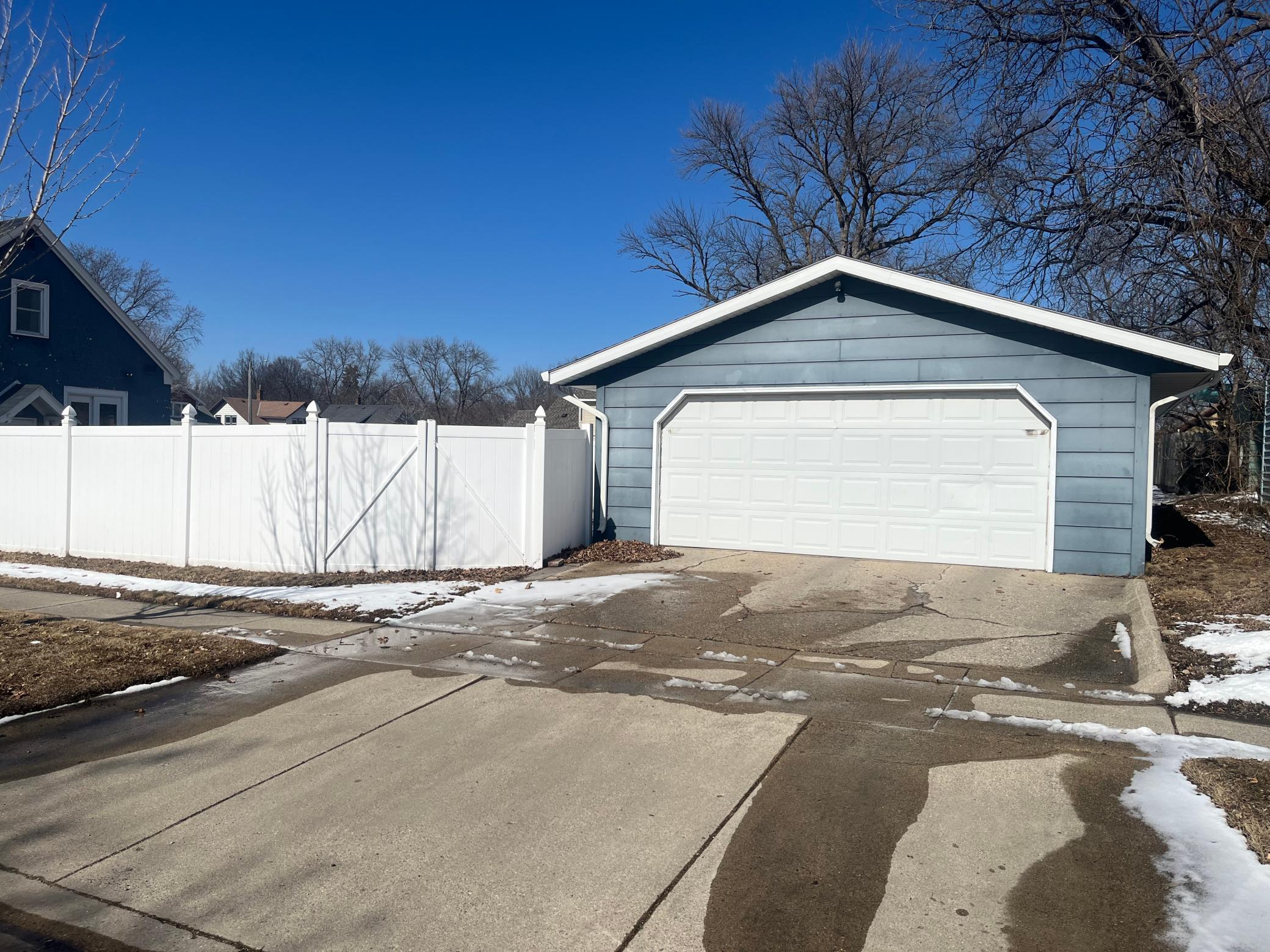 625 6th Street Property Photo 5