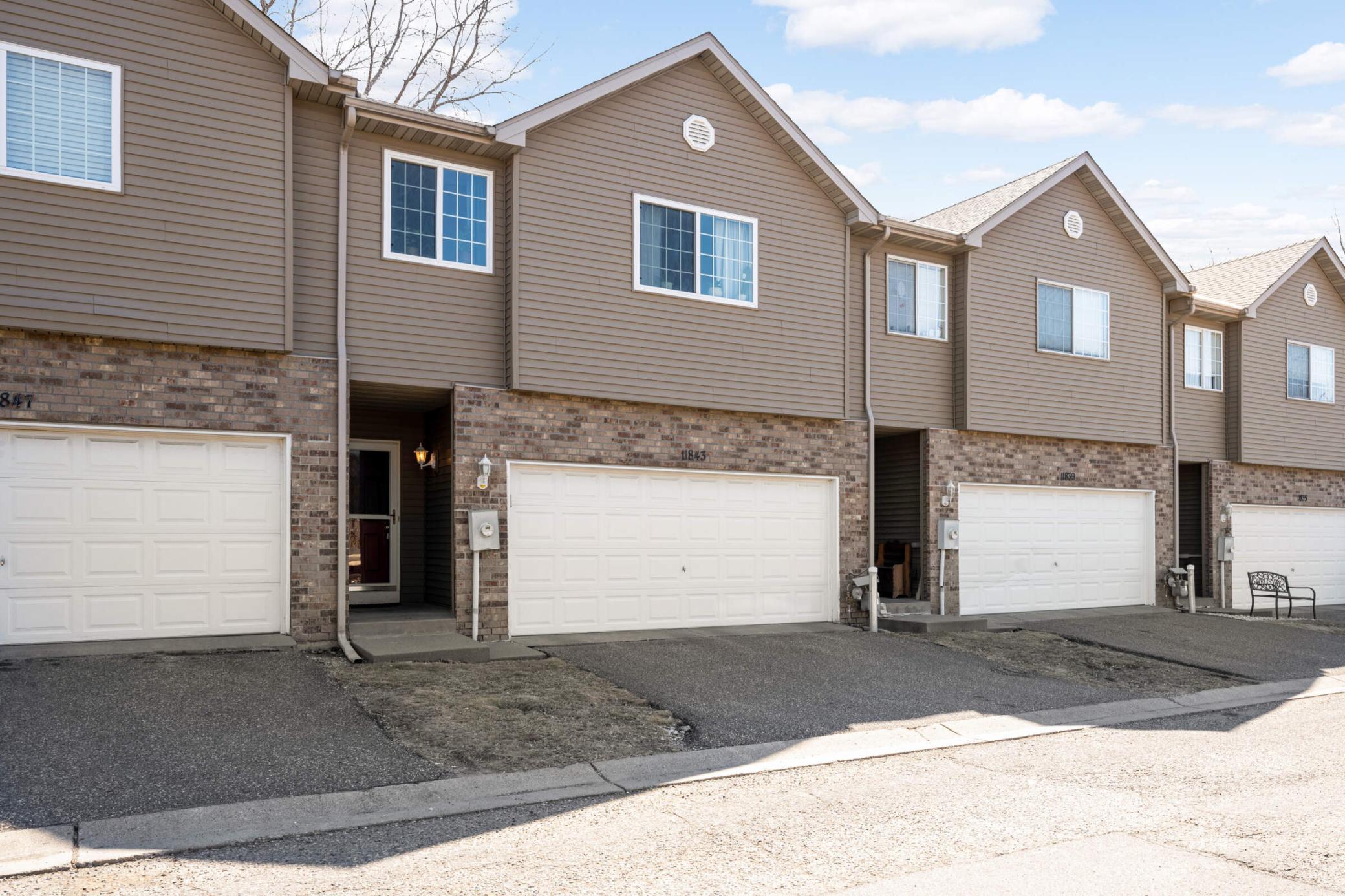 11843 River Hills Drive Property Photo 1