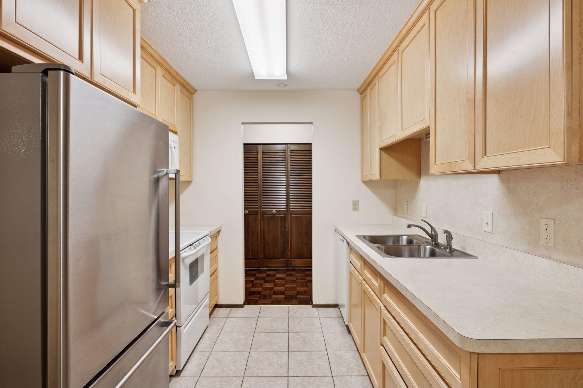 4350 Brookside Court 205 Property Photo 11