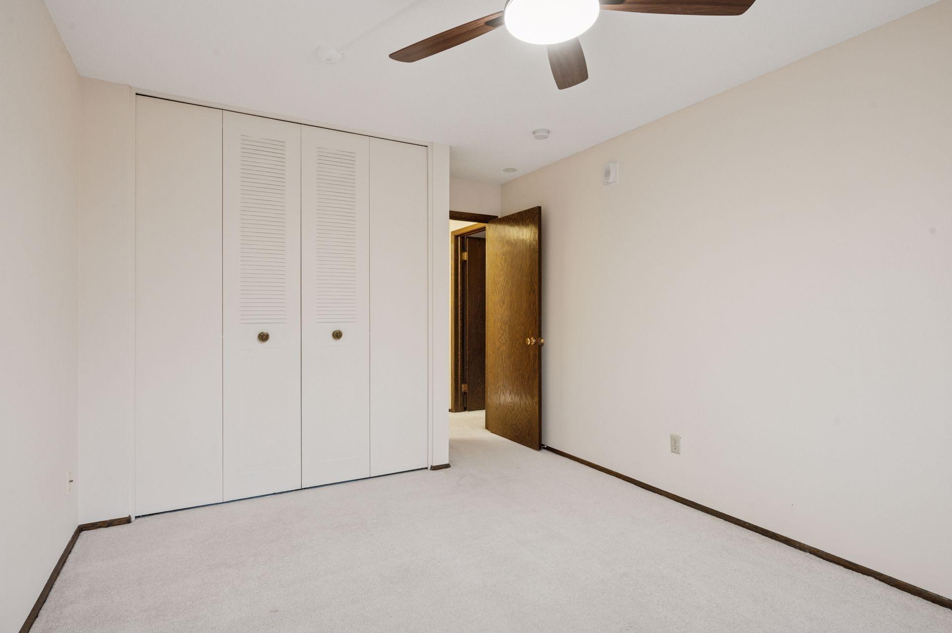 4350 Brookside Court 205 Property Photo 18