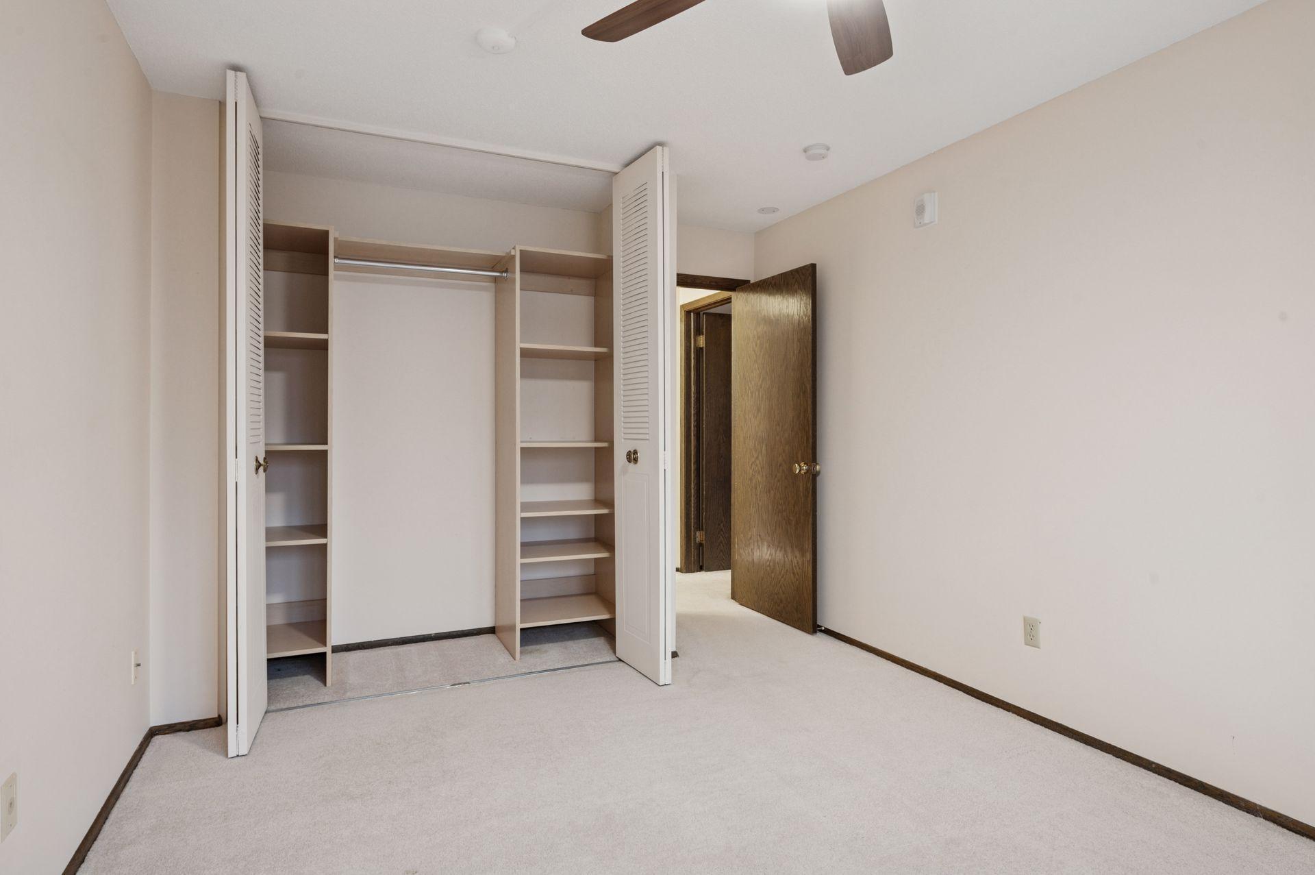4350 Brookside Court 205 Property Photo 19