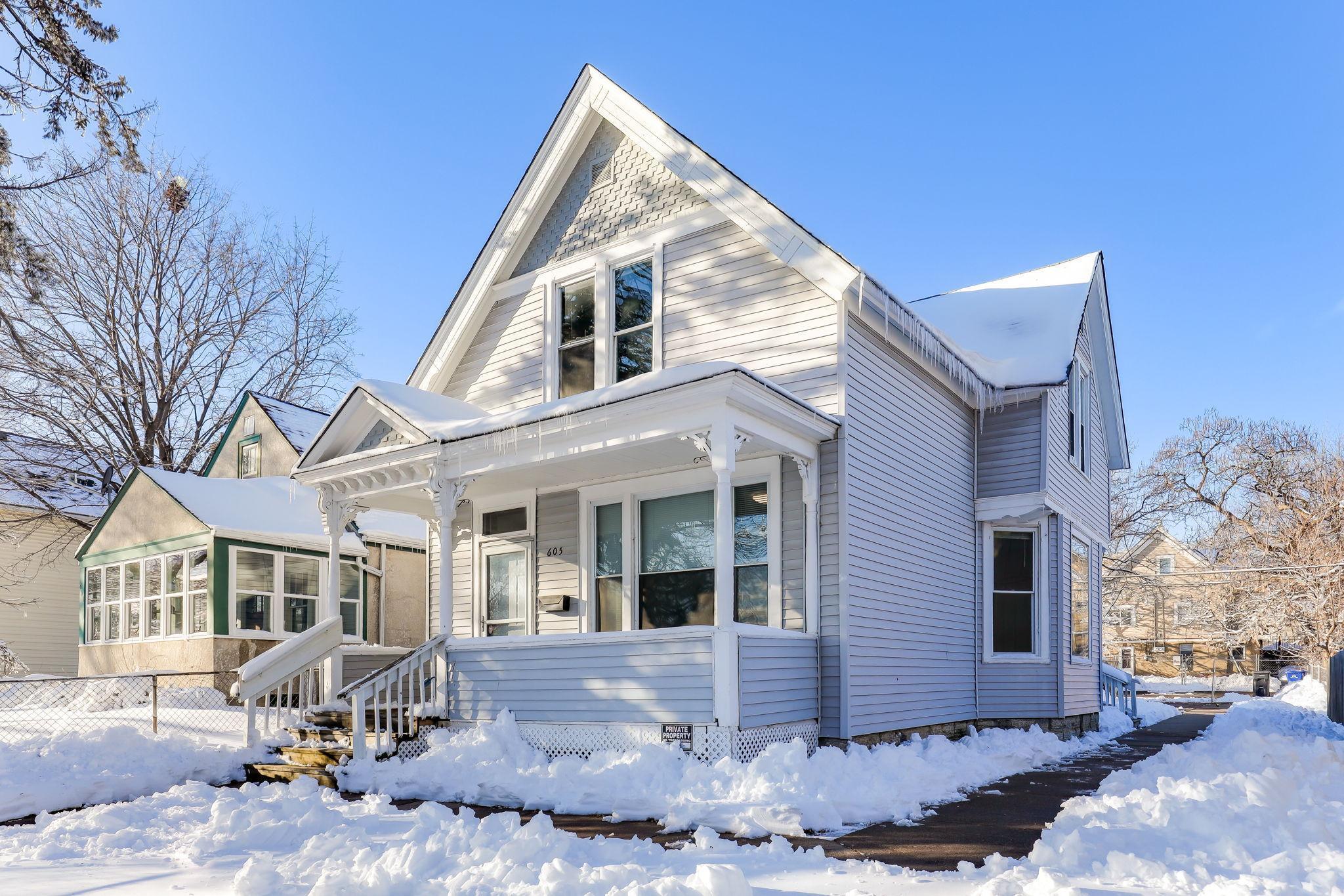 605 Cook Avenue Property Photo