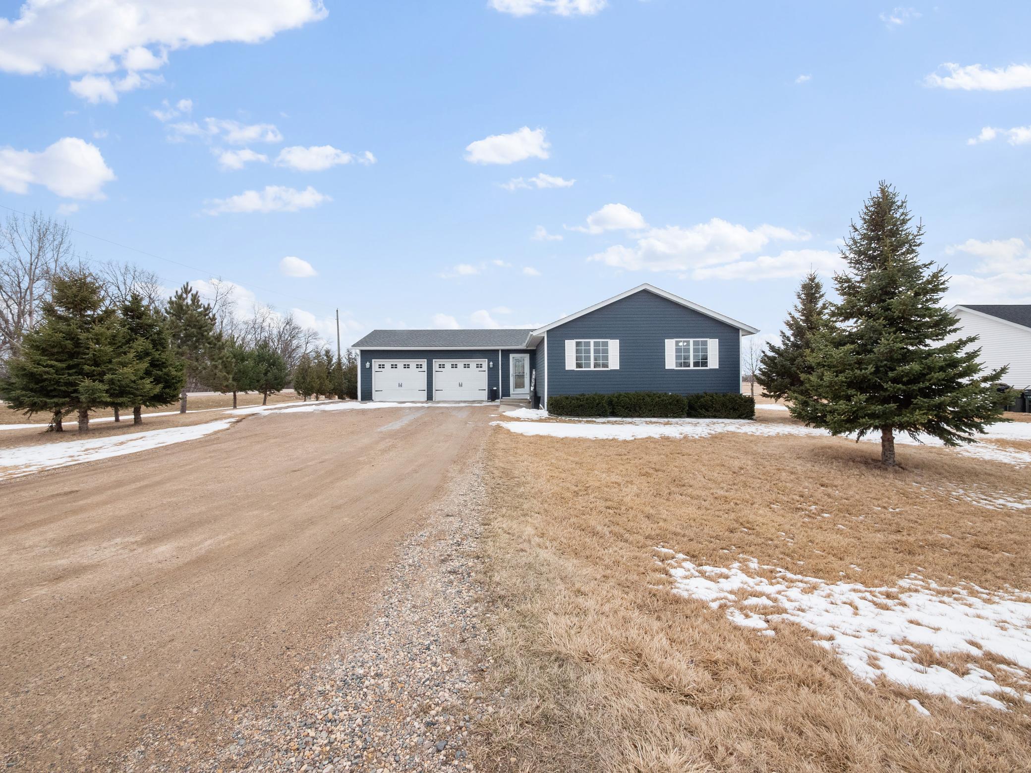 102 8th Street Property Photo 1