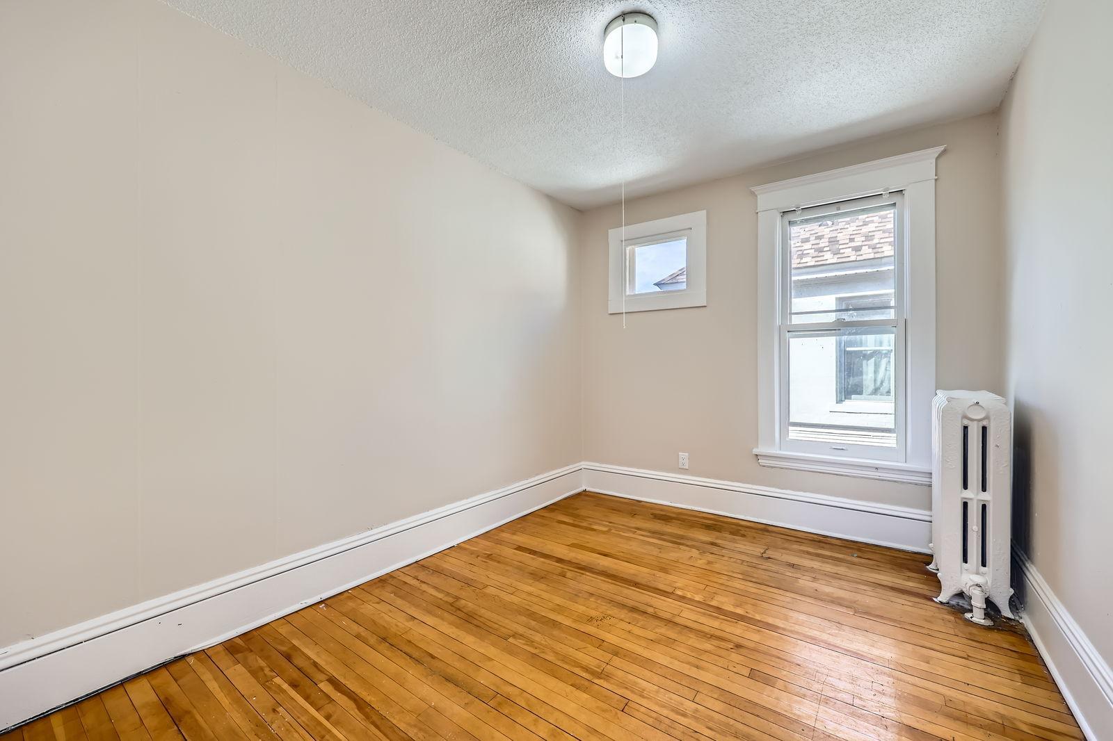 3148 Pleasant Avenue Property Photo 2
