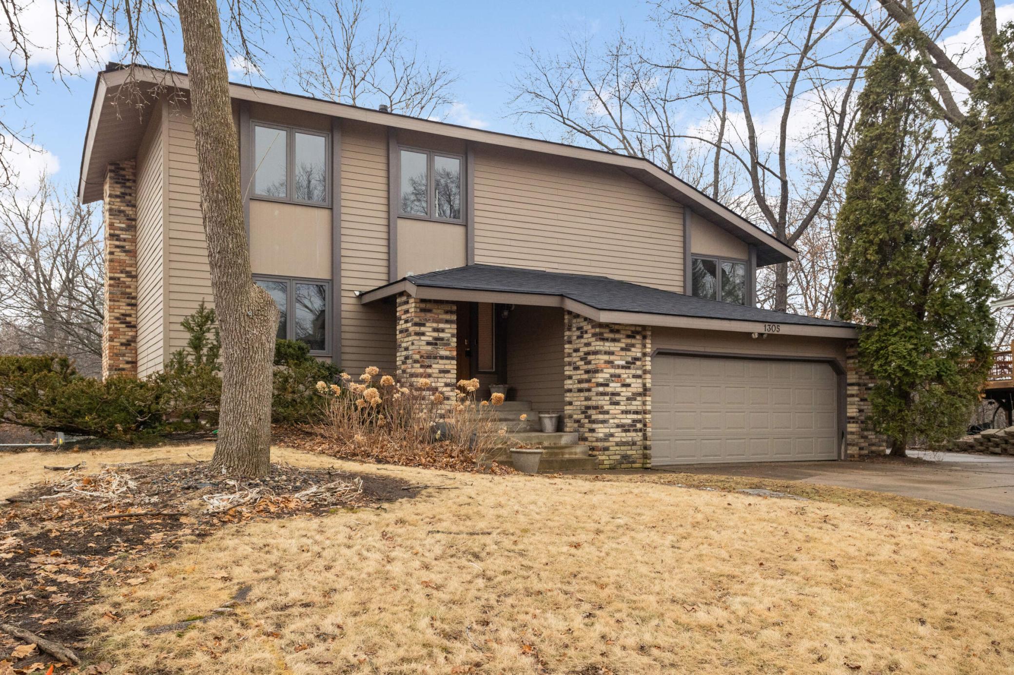 1305 E 132nd Street Property Photo 1