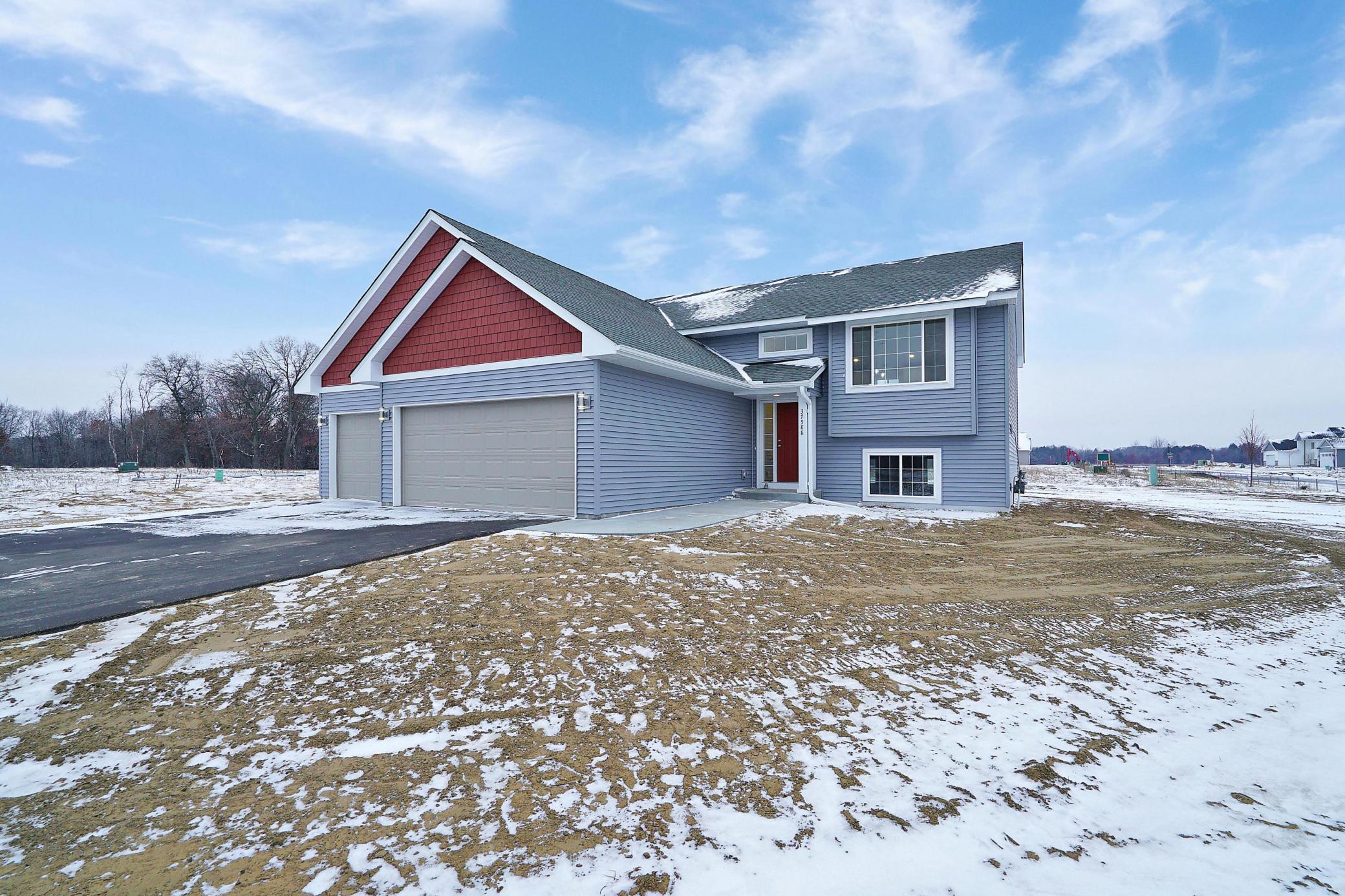 37569 Greenwich Court Property Photo 1