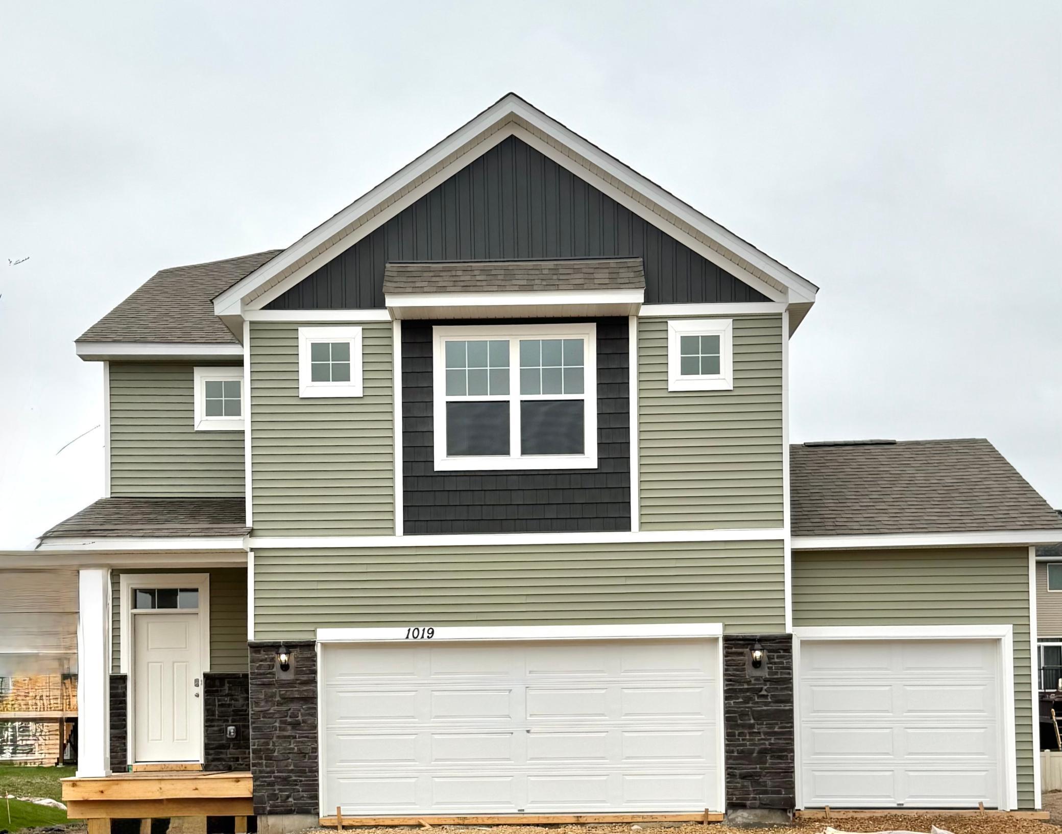 1019 Shoreview Drive Property Photo 1
