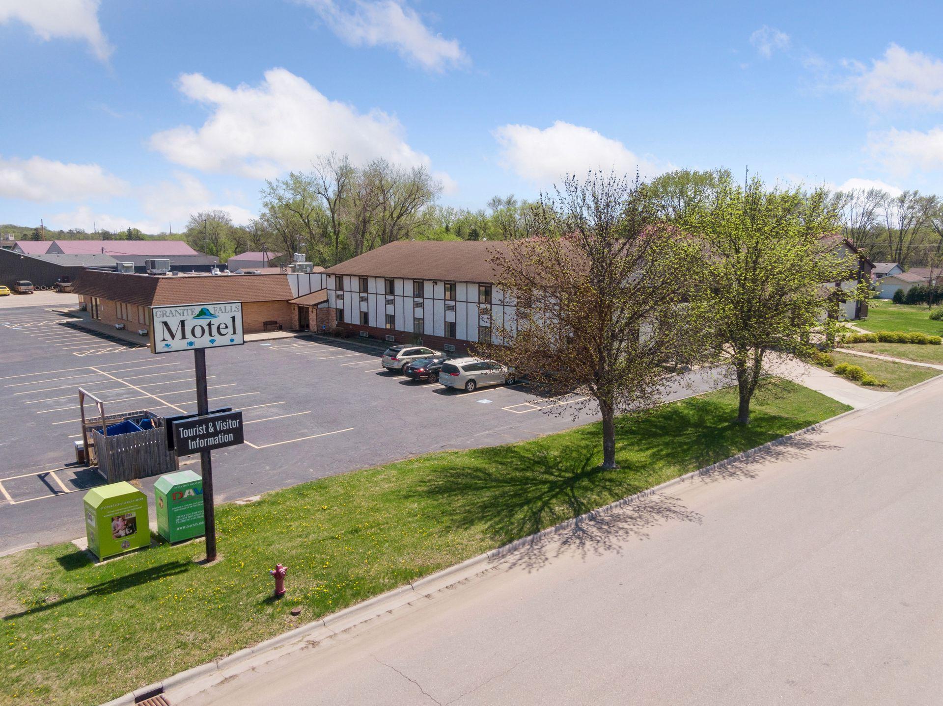 845 Us 212 Property Photo 1
