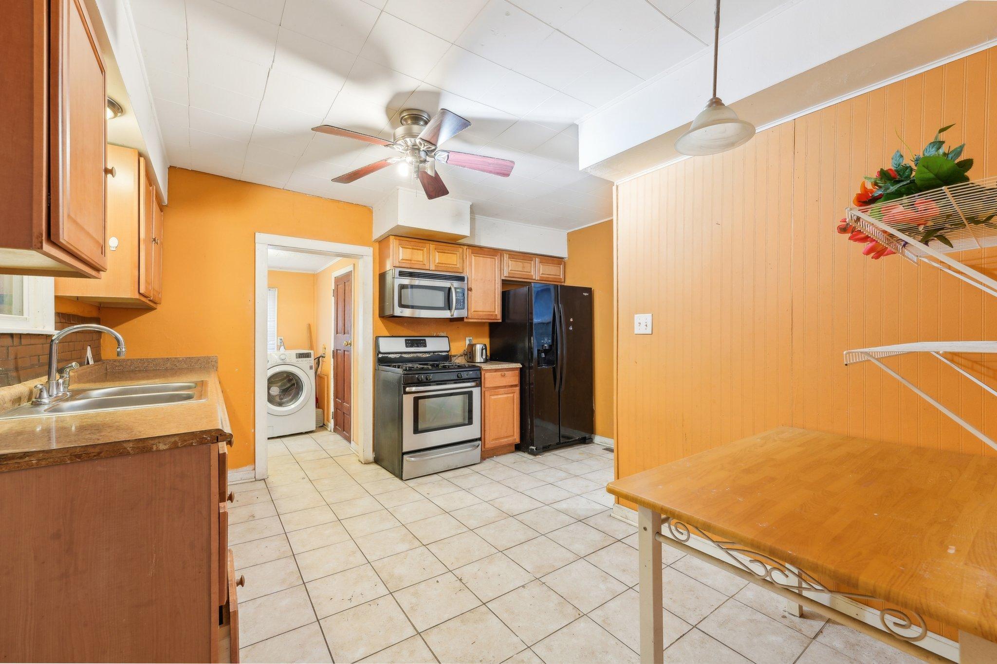 5201 N 6th Street Property Photo 10