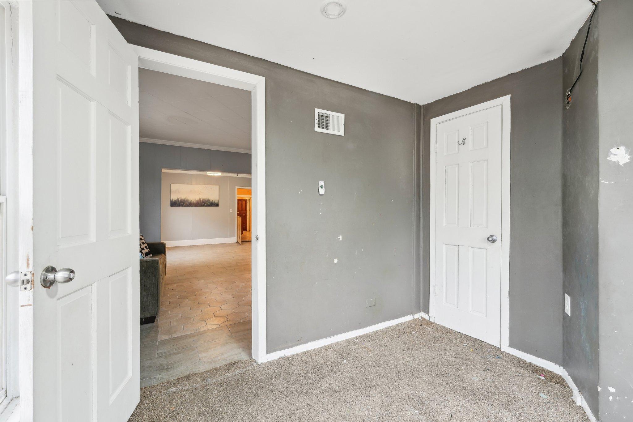 5201 N 6th Street Property Photo 17
