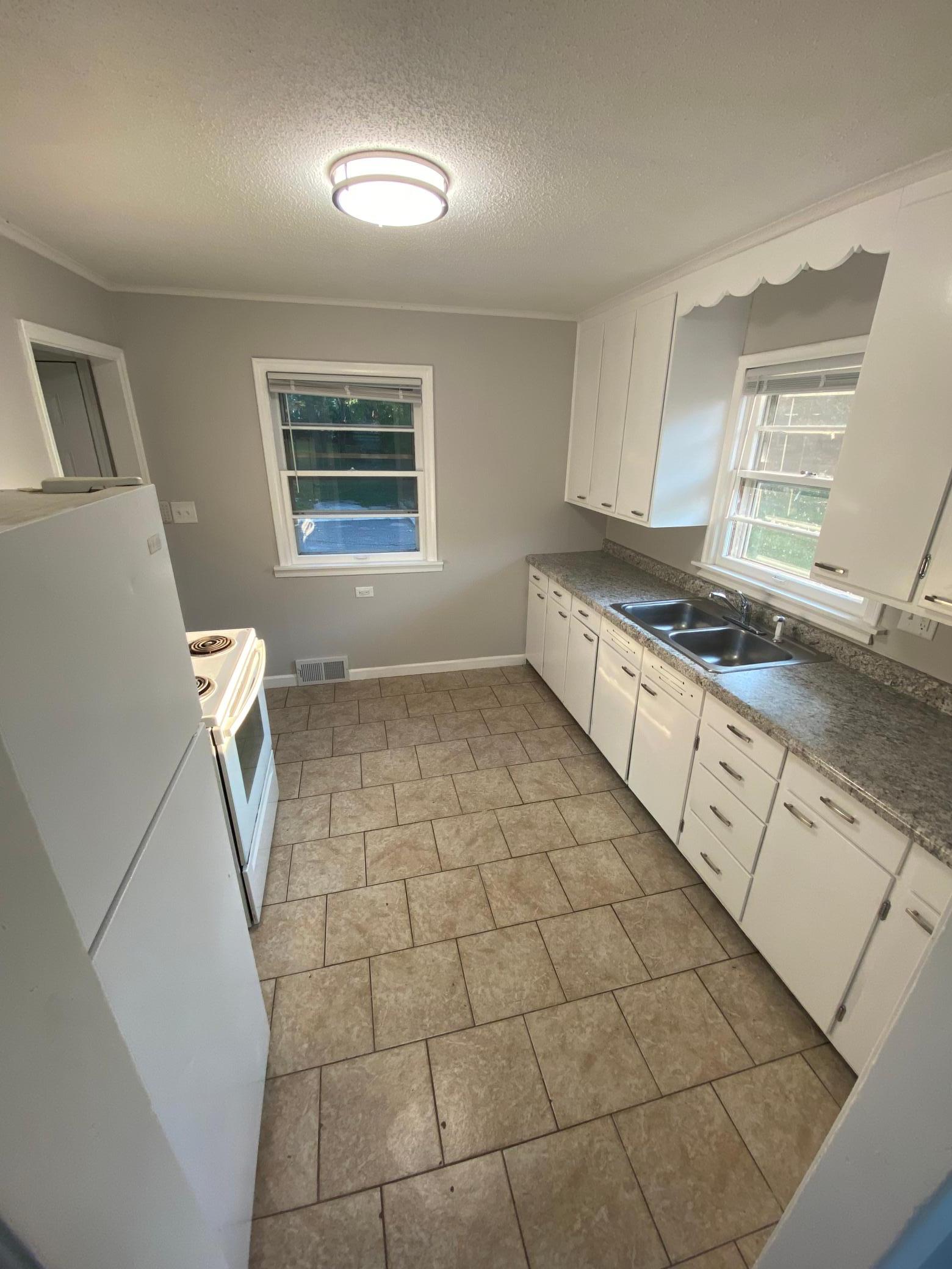 1624 County Road B Property Photo 7