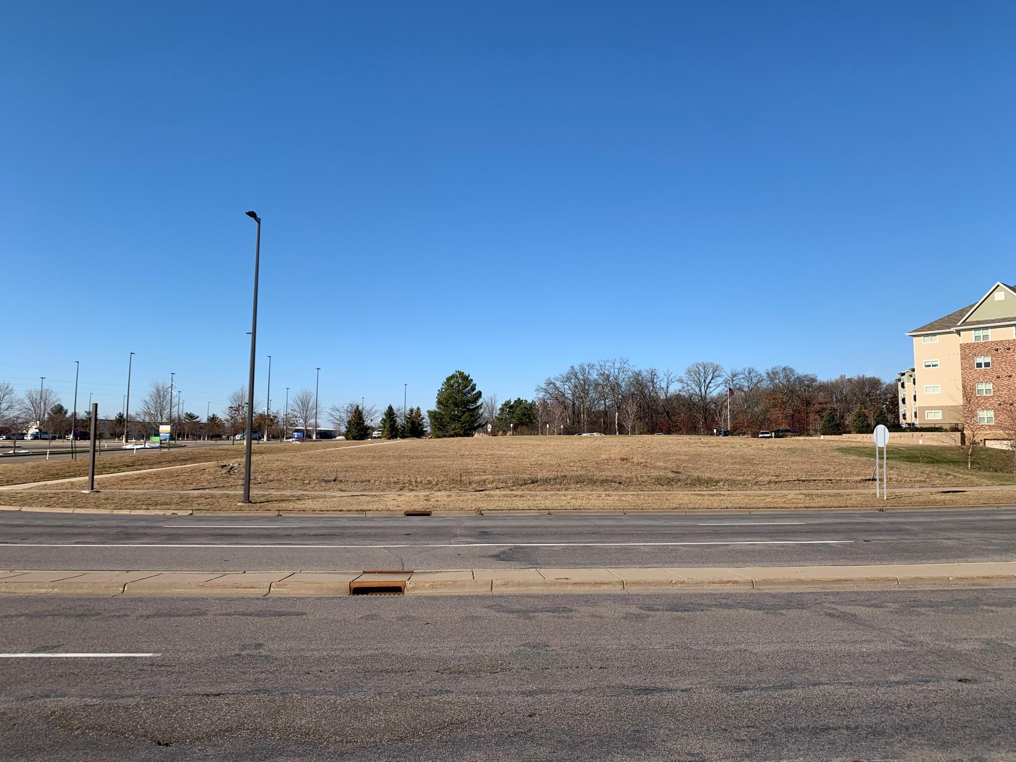 17226 Twin Lakes Rd Property Photo 2