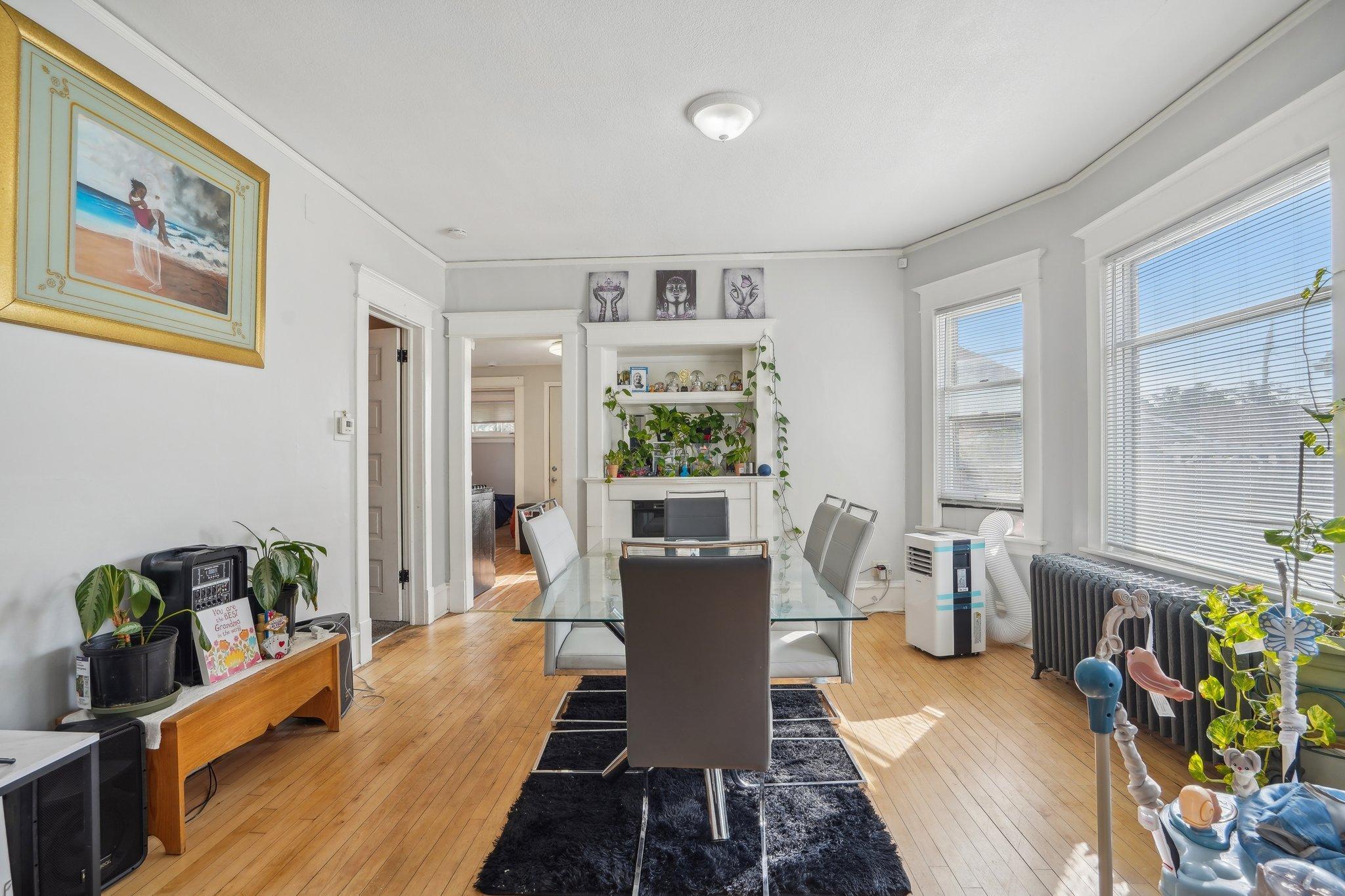 3106 Newton Avenue Property Photo 4