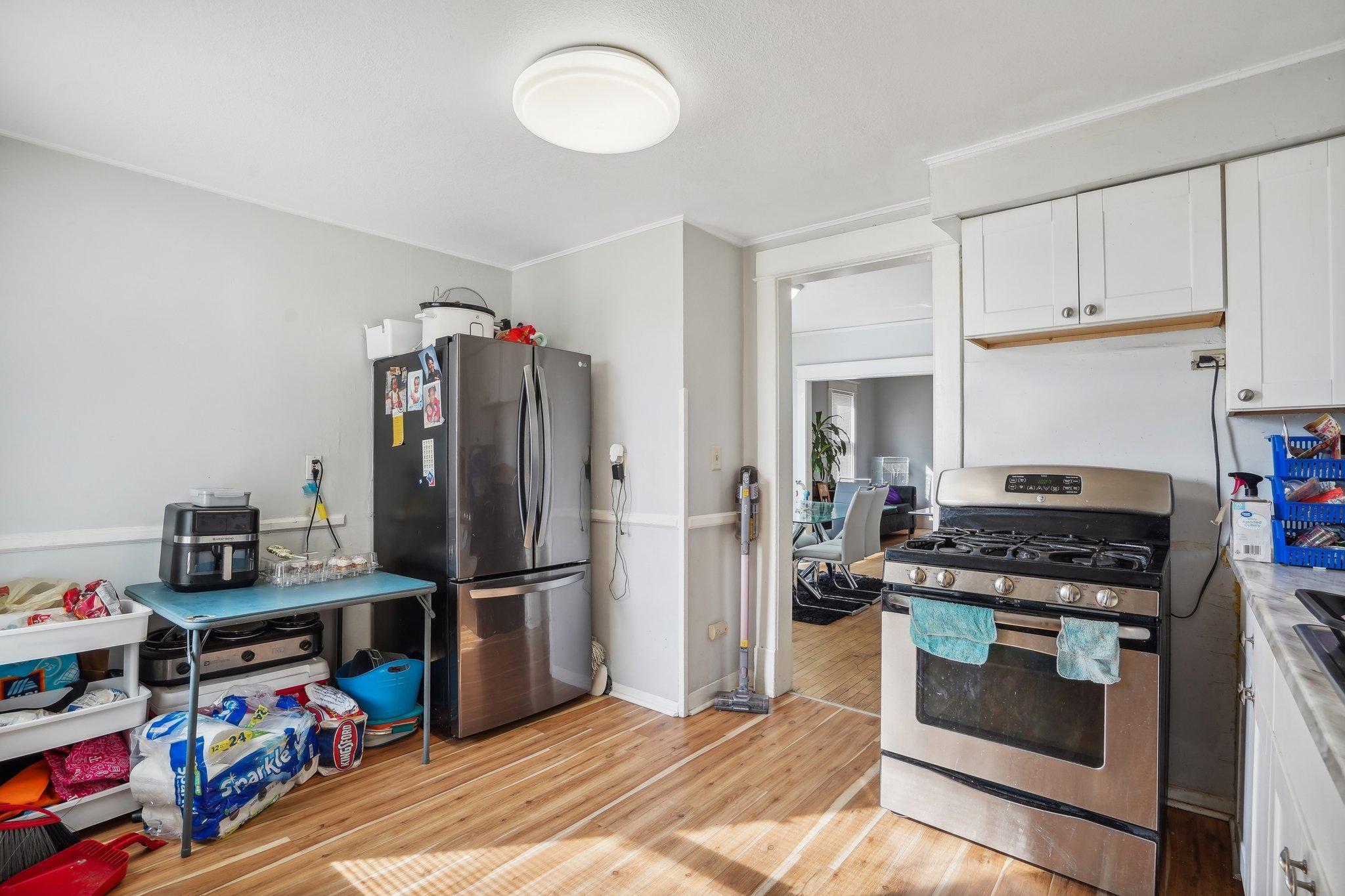 3106 Newton Avenue Property Photo 8