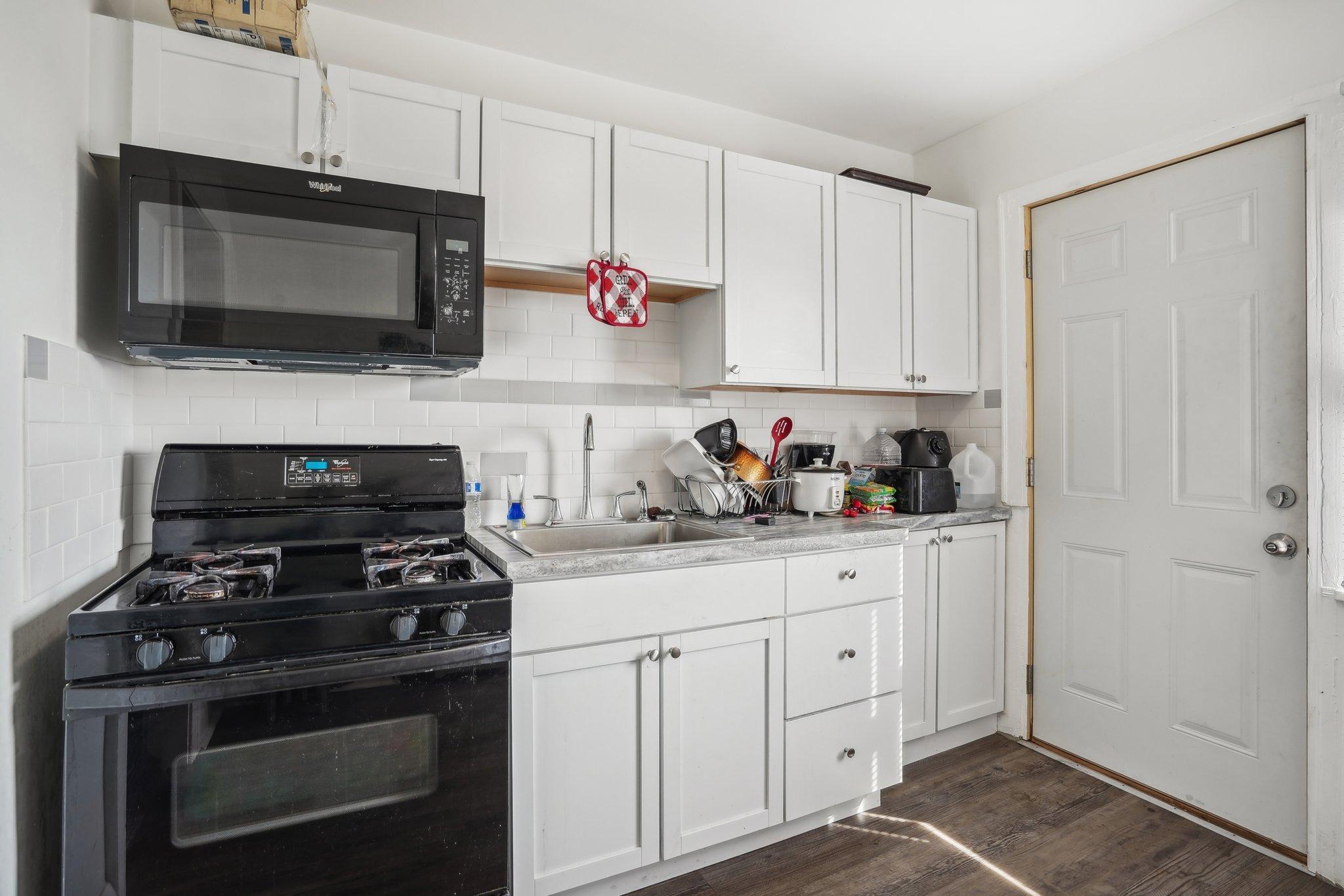 3106 Newton Avenue Property Photo 17