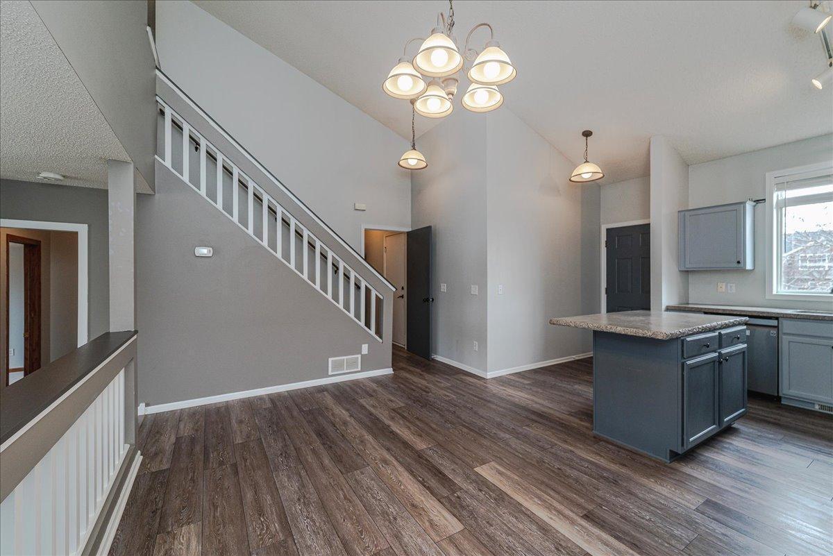 328 Pine Street Property Photo 6