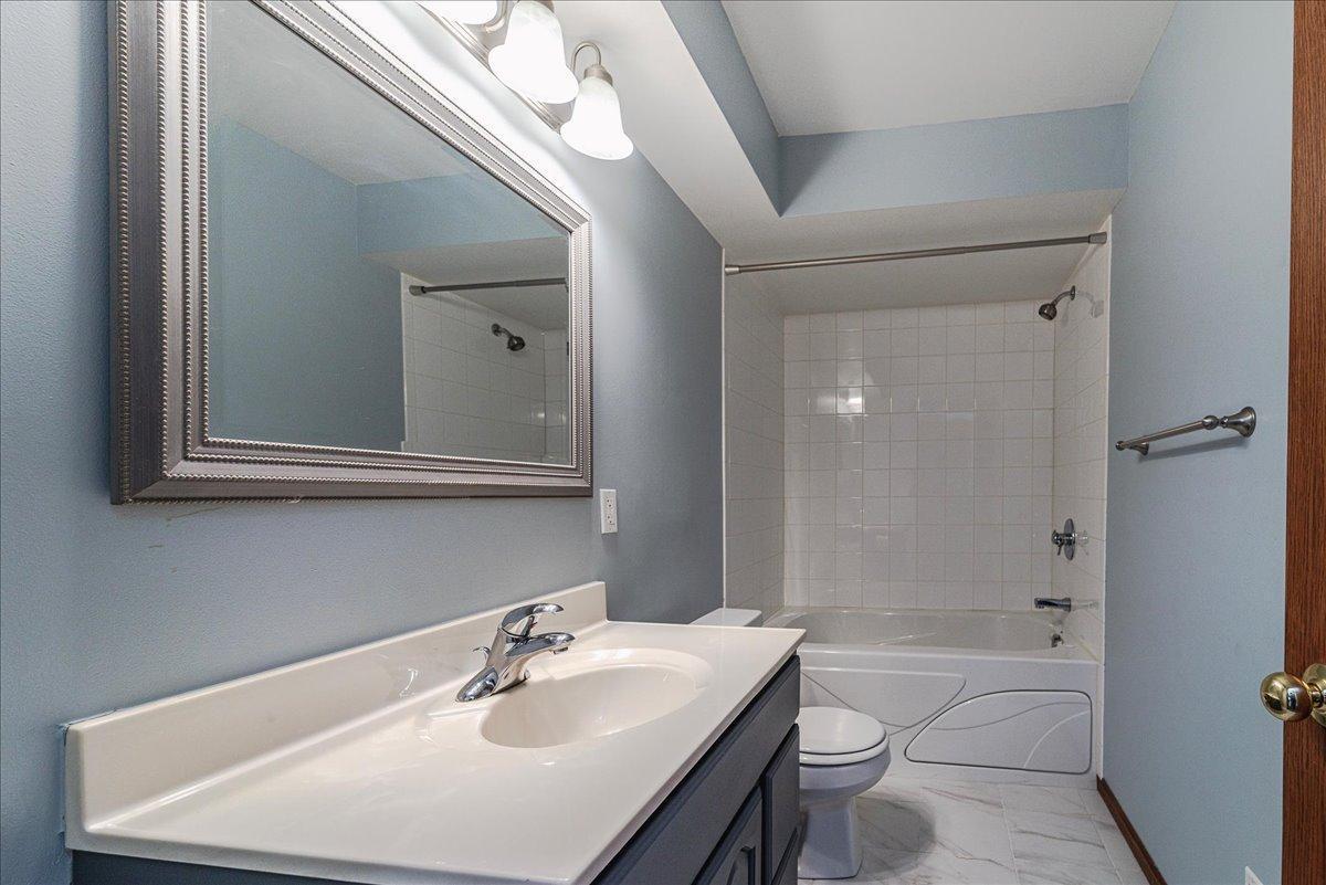 328 Pine Street Property Photo 12