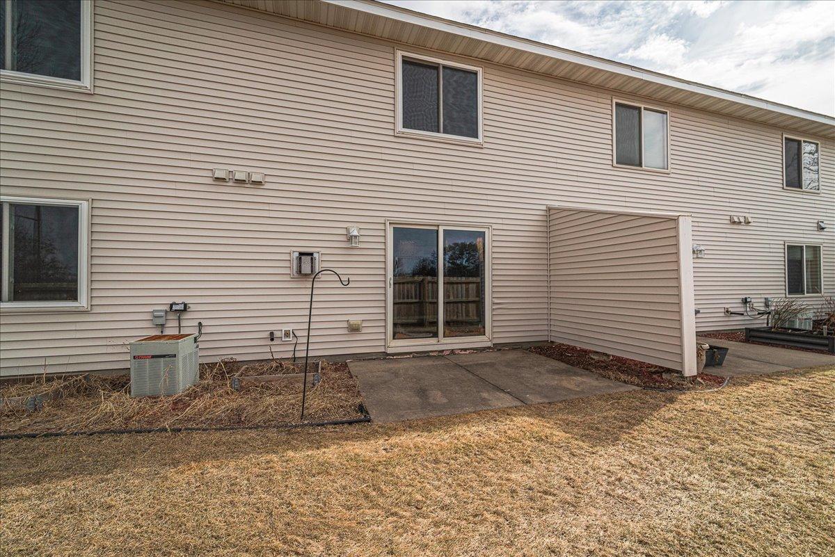 328 Pine Street Property Photo 23