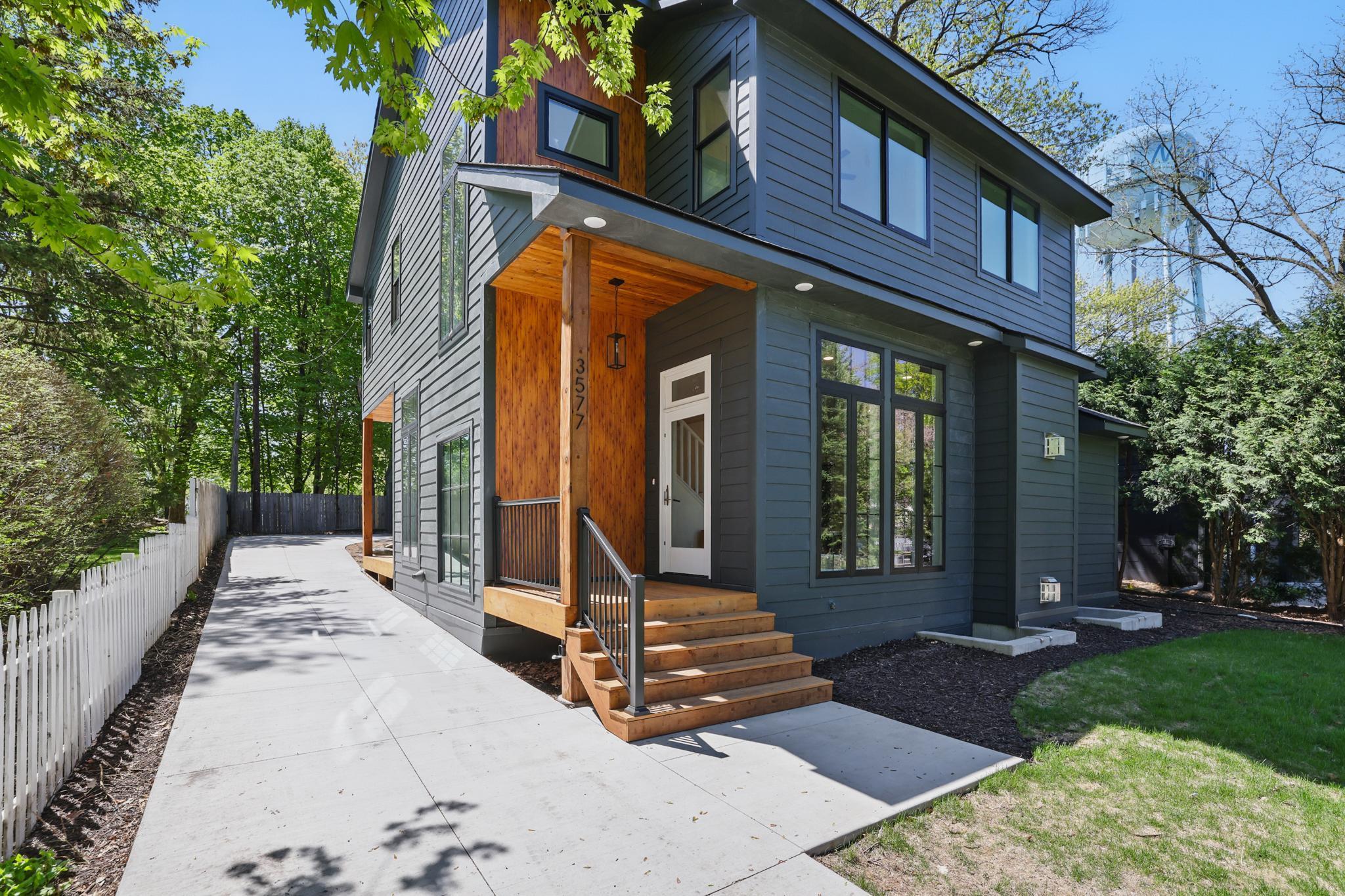 3577 Livingston Avenue Property Photo 1