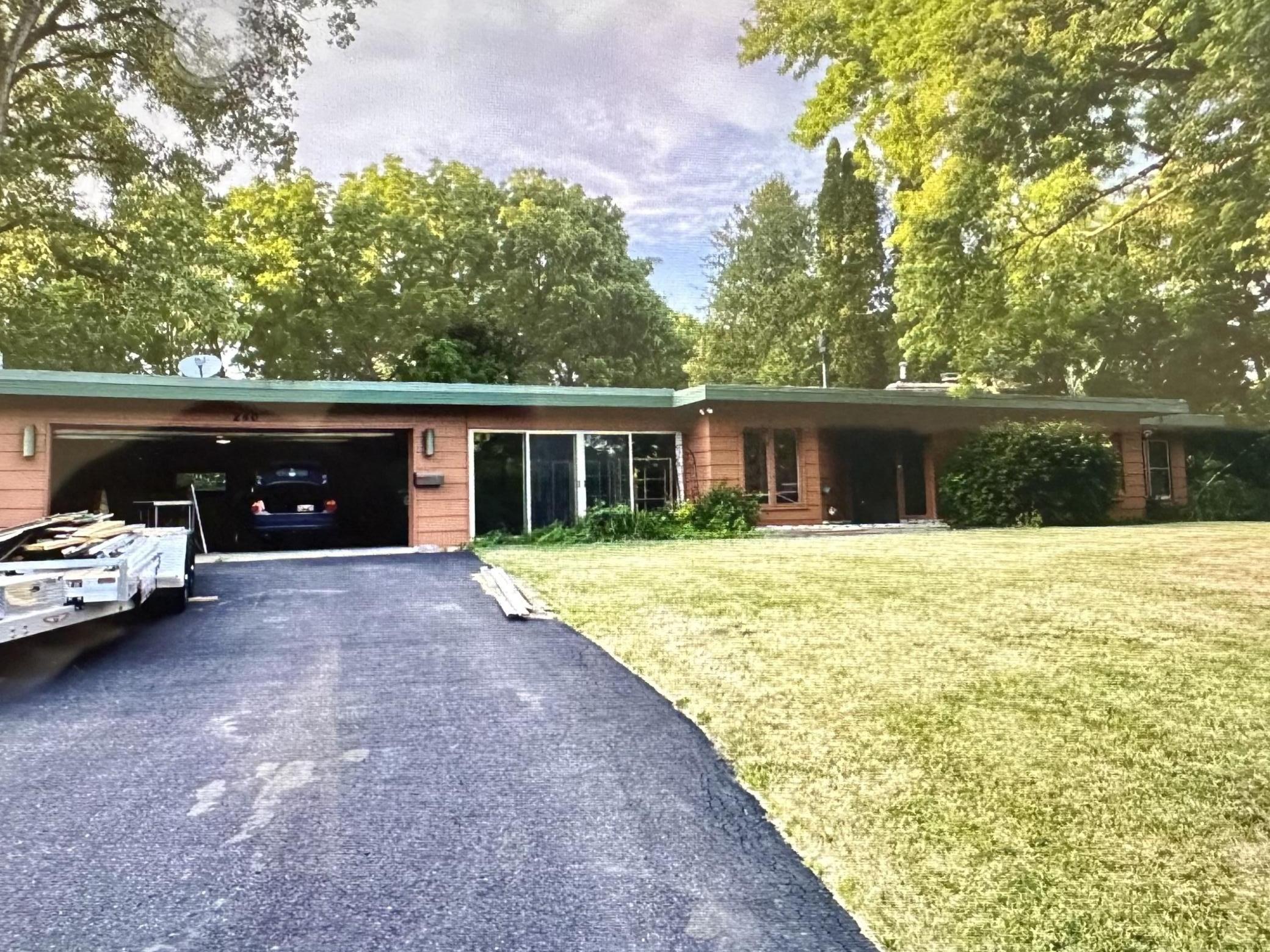 240 Norman Ridge Drive Property Photo 1