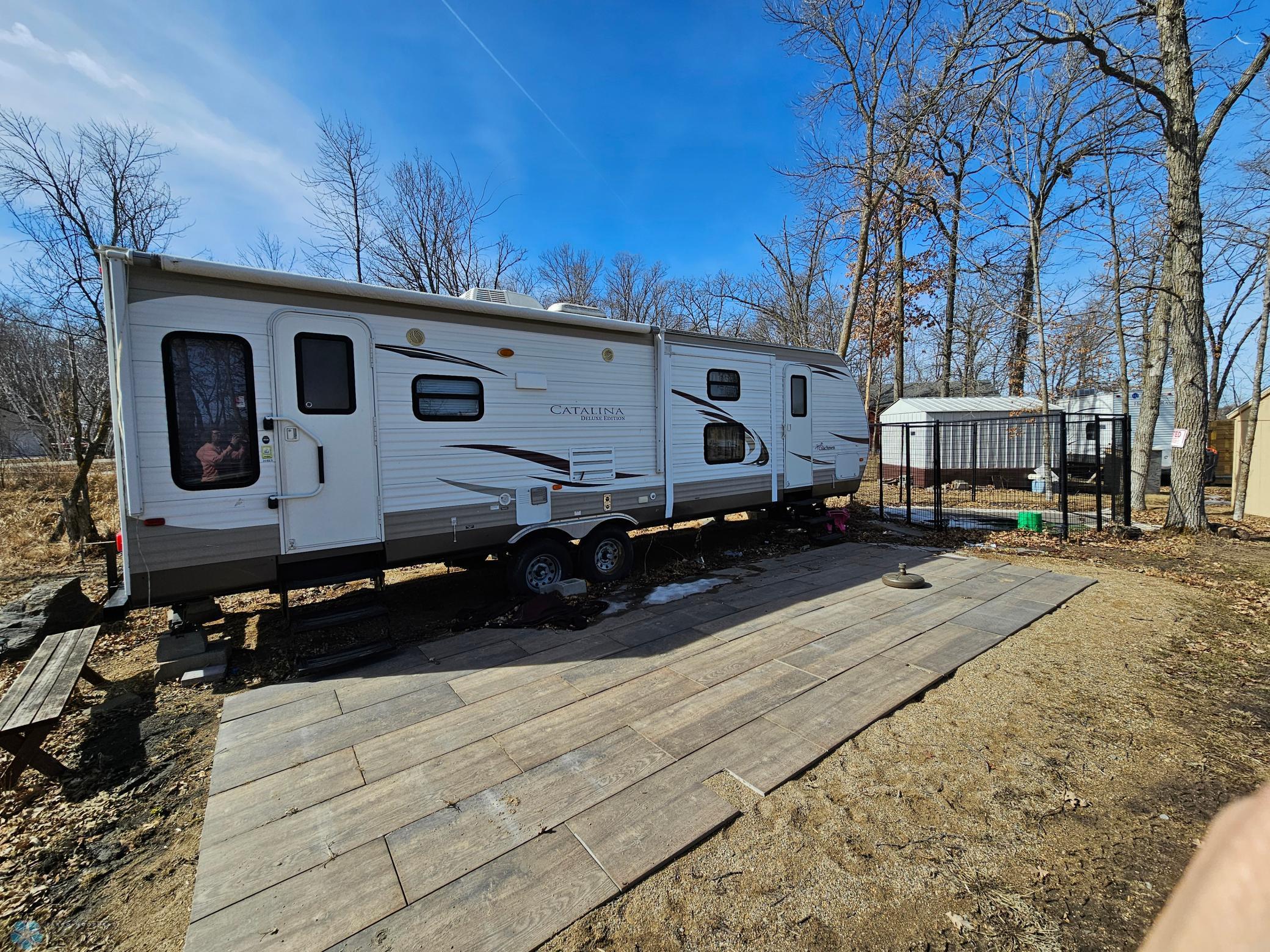 42193 Sugar Maple Drive Property Photo 3