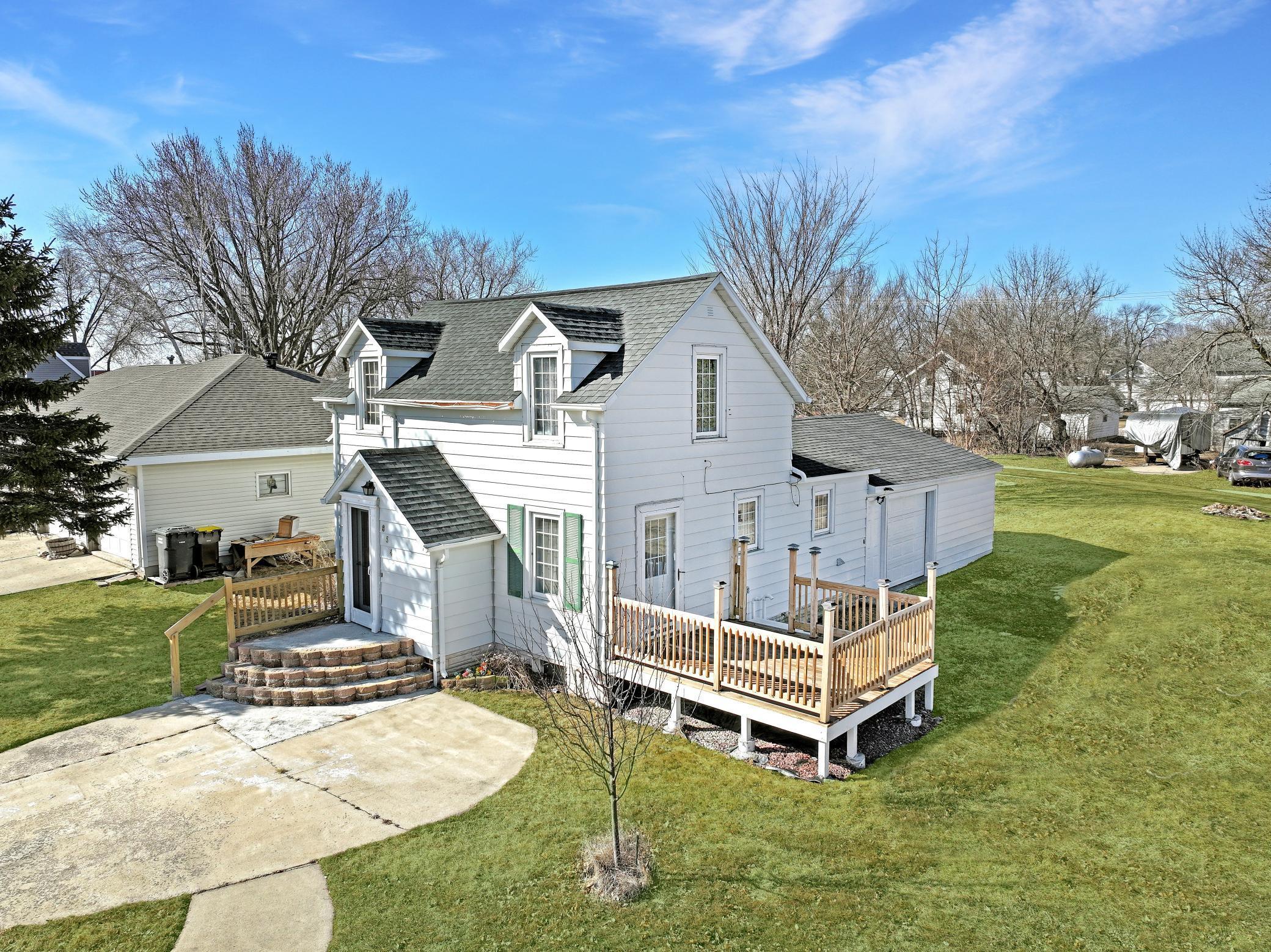 854 Ash Avenue Property Photo 1