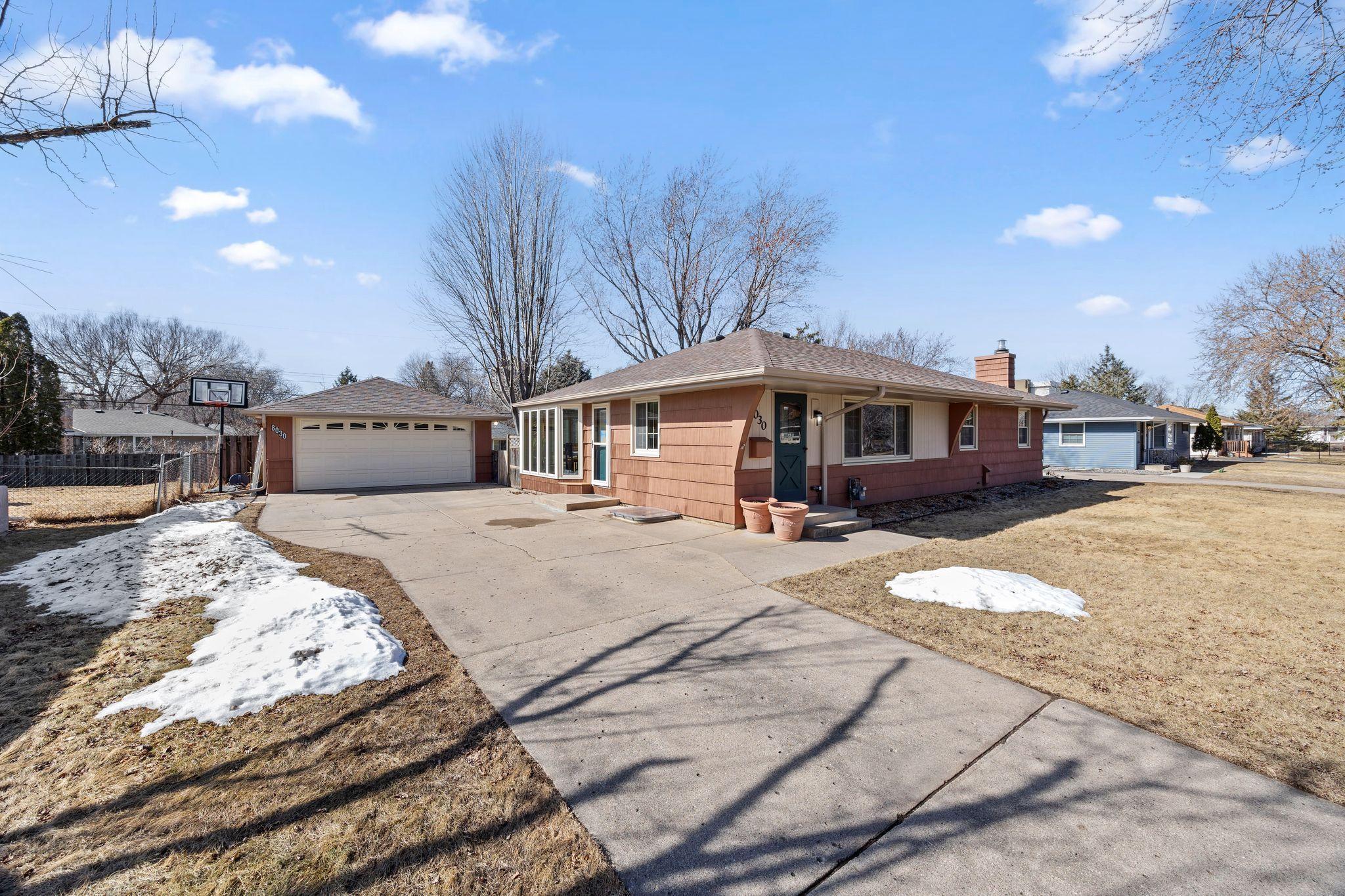 8030 Thomas Avenue Property Photo 2