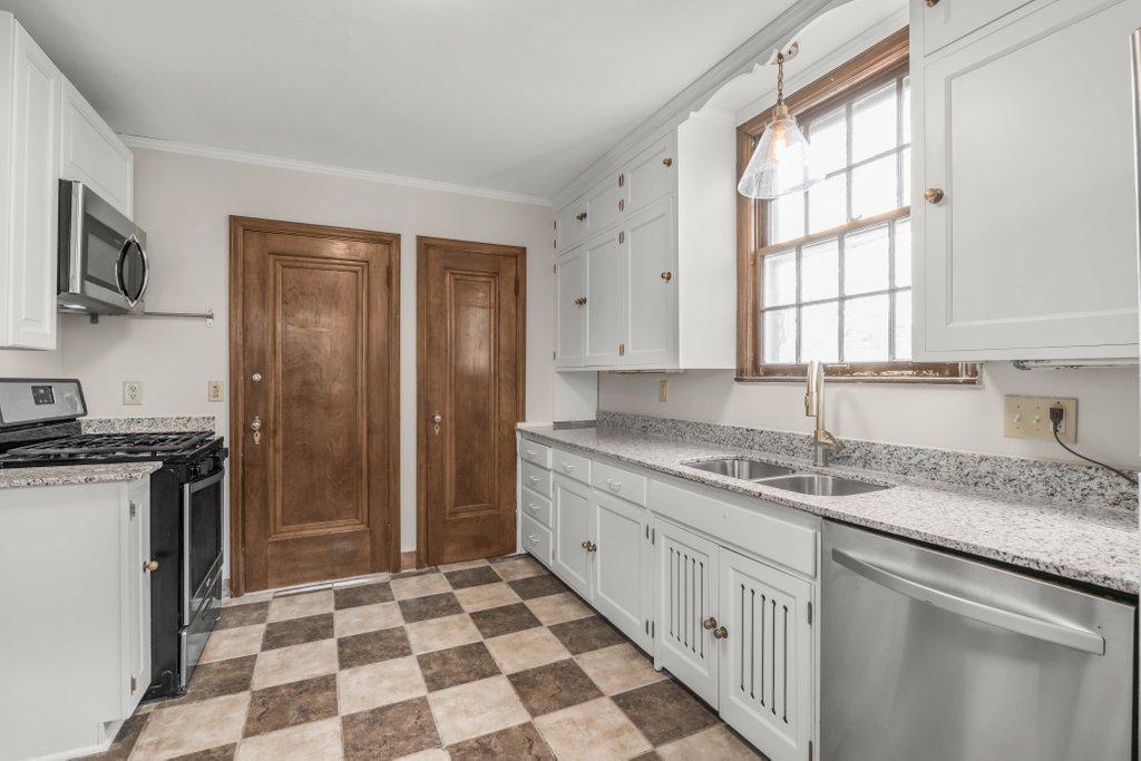 1849 Zephyr Place Property Photo 19
