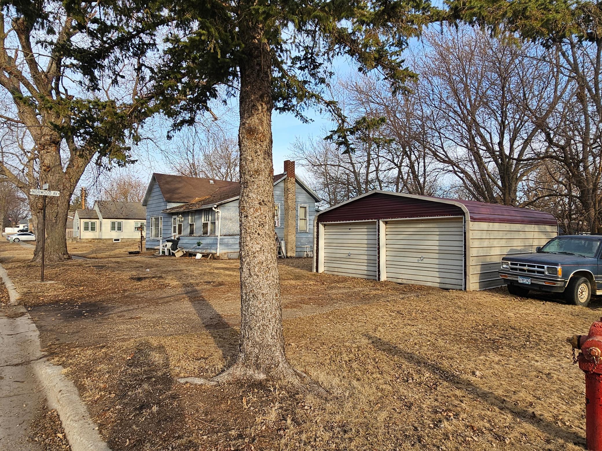 2747 26th Street Property Photo 6