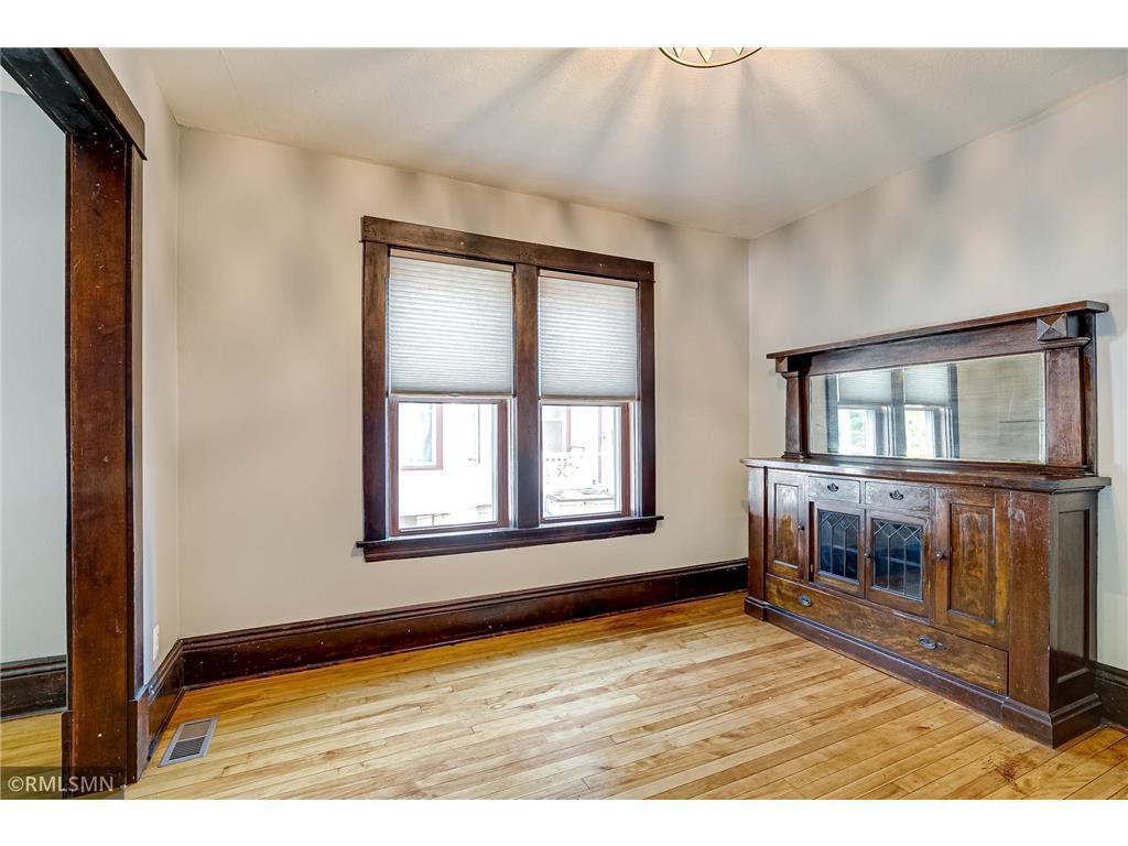 2735 Garfield Avenue Property Photo 4