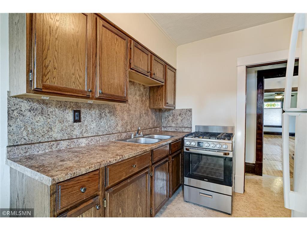 2735 Garfield Avenue Property Photo 8