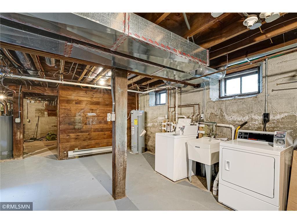 2735 Garfield Avenue Property Photo 10