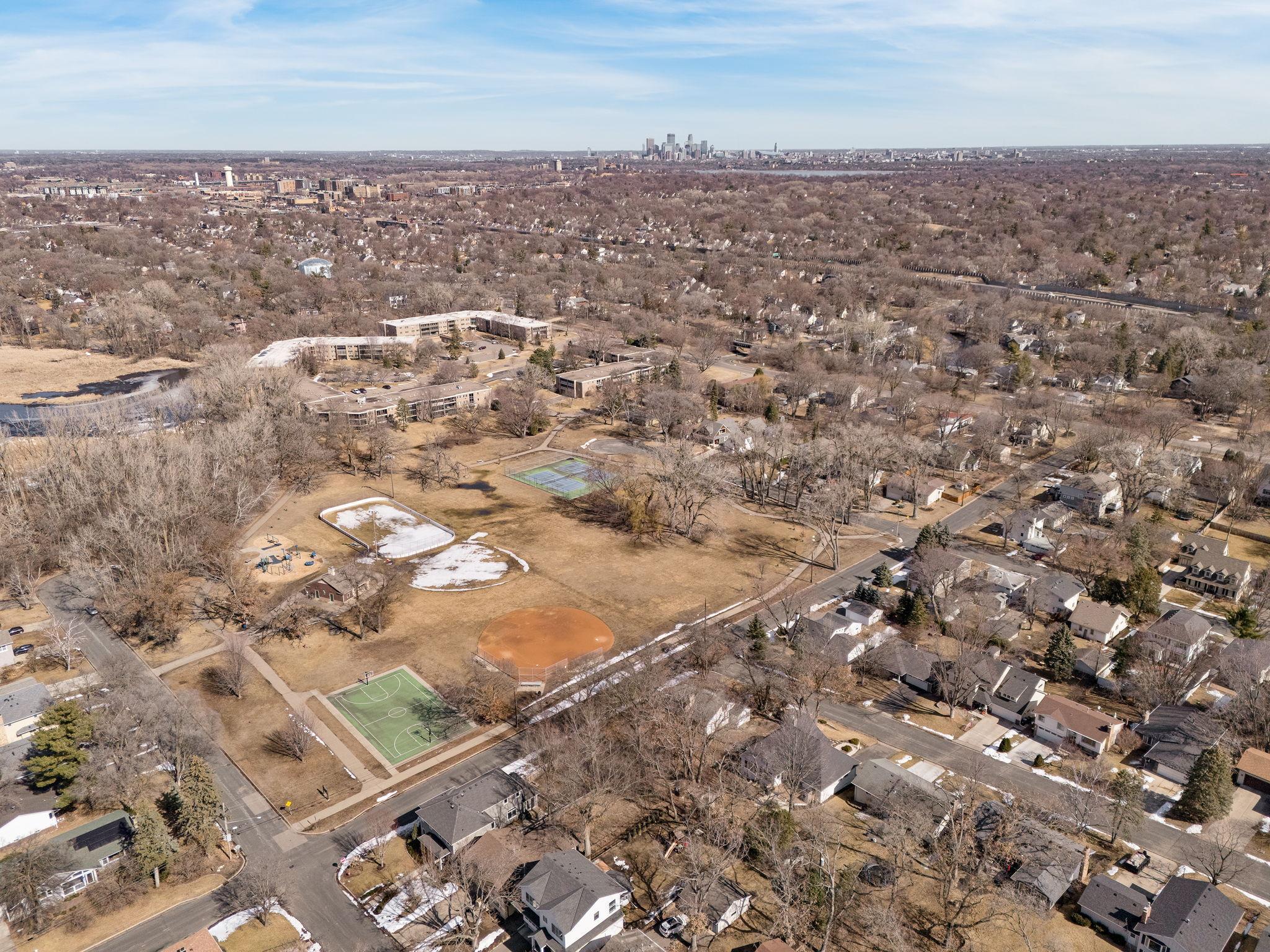 4500 Parkside Lane Property Photo 15