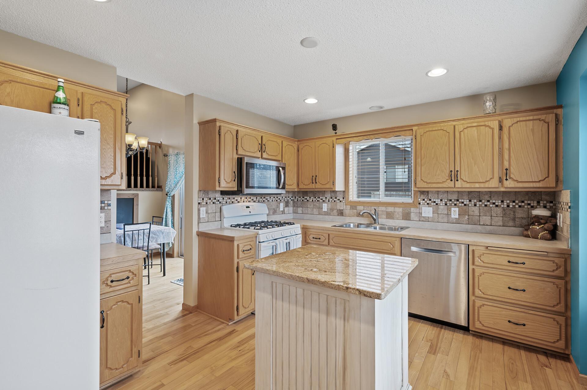 4925 Drake Circle Property Photo 4
