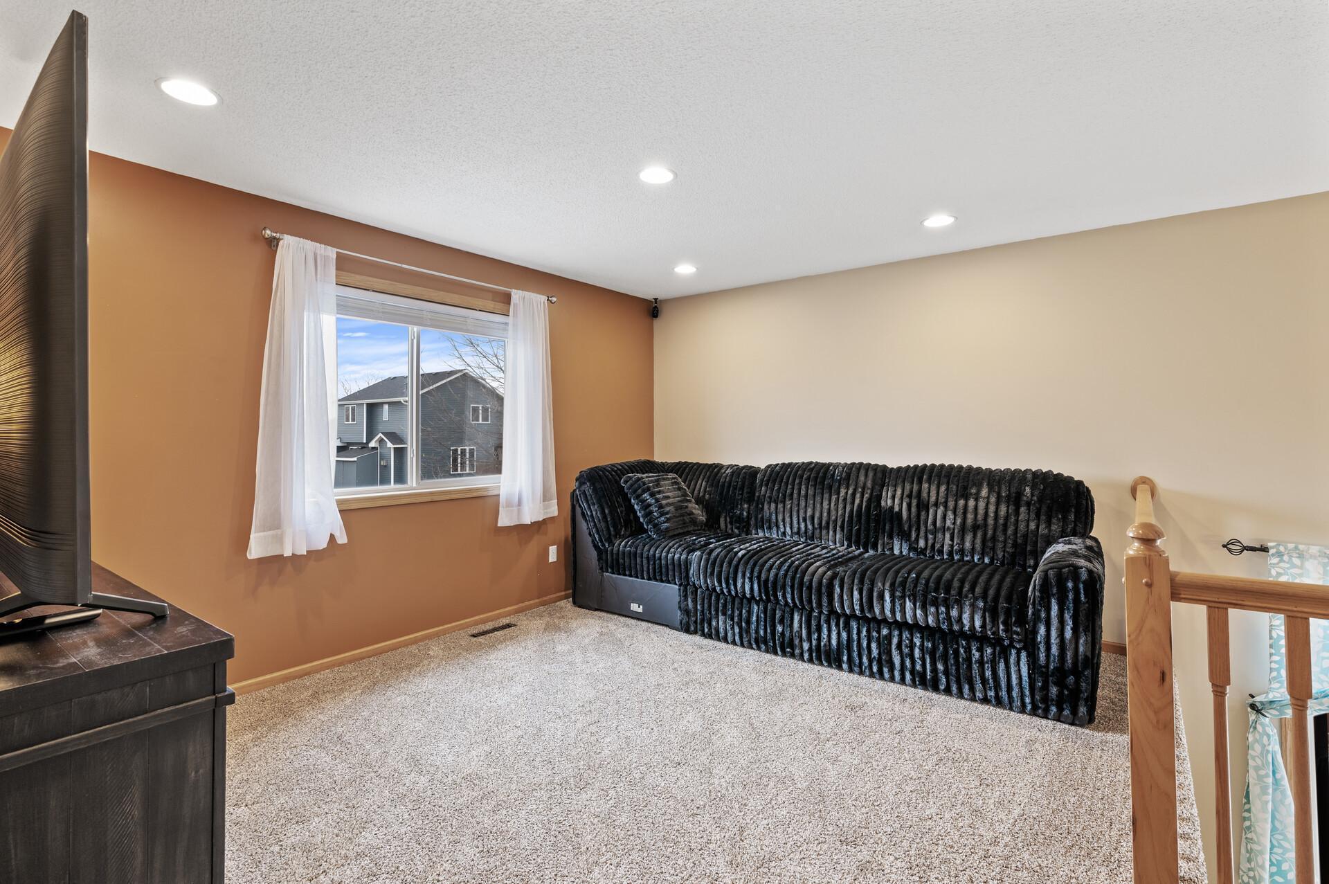 4925 Drake Circle Property Photo 14