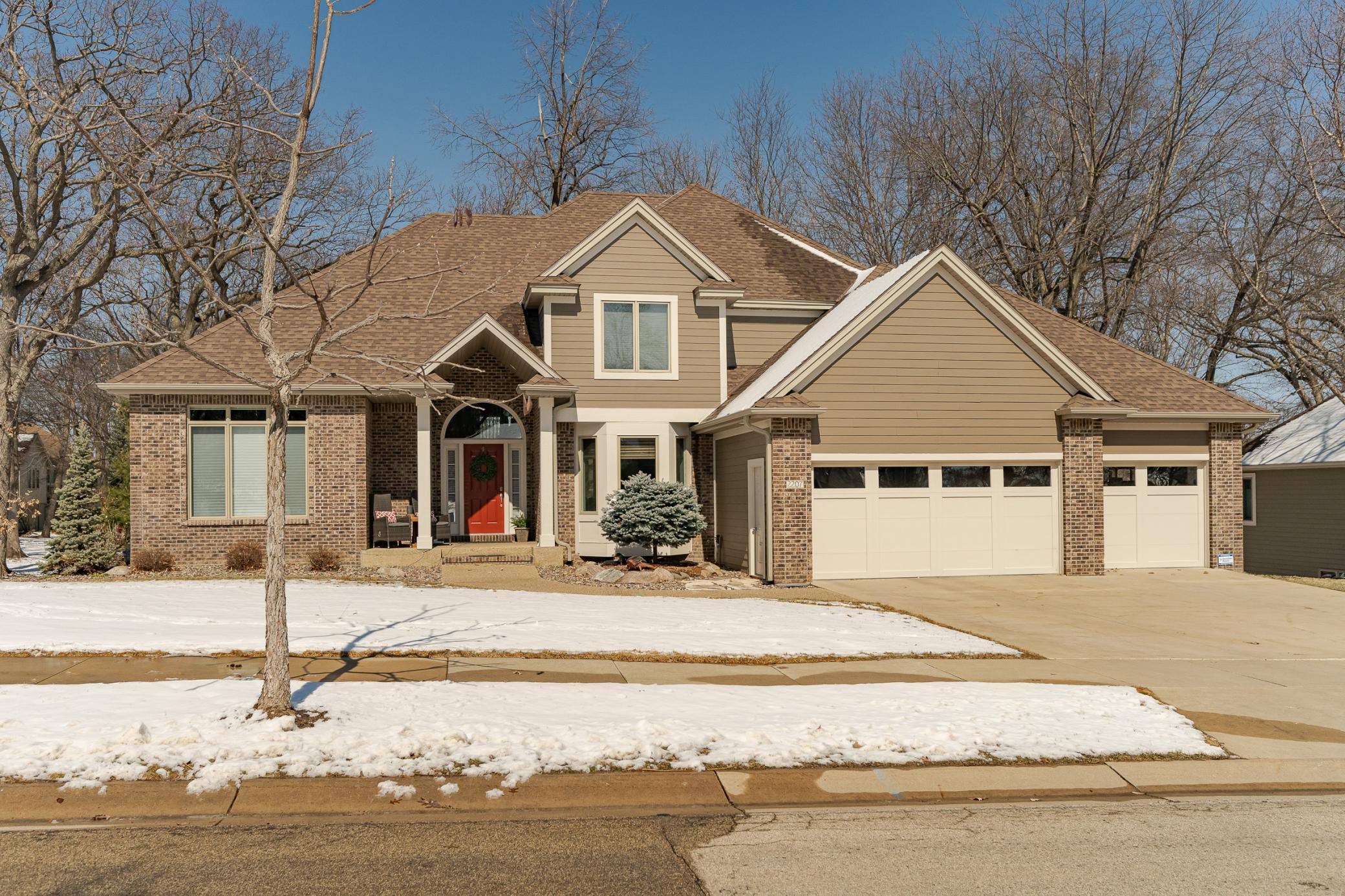 2207 Baihly Heights Drive Property Photo 1