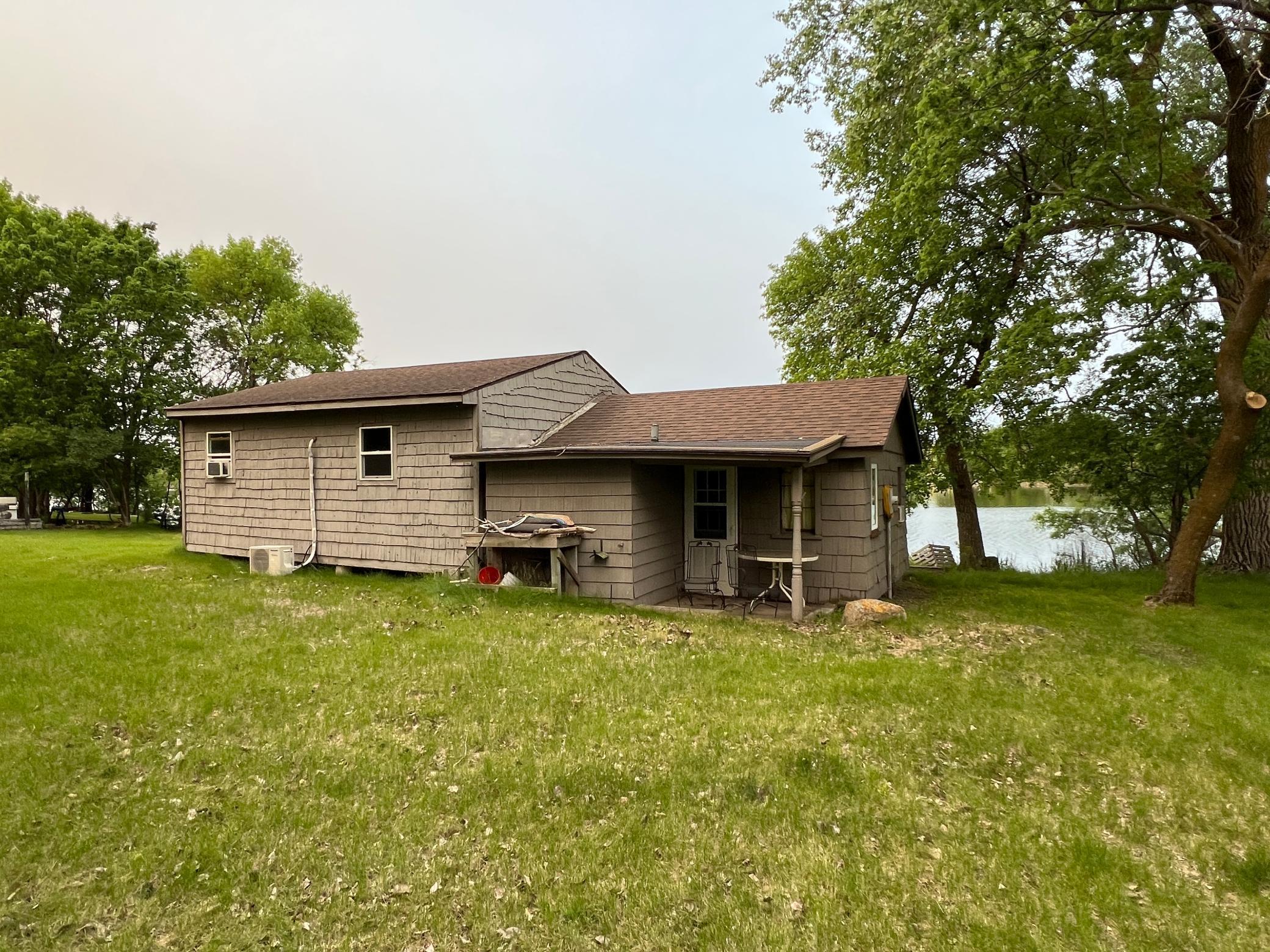 114 Lakota Island