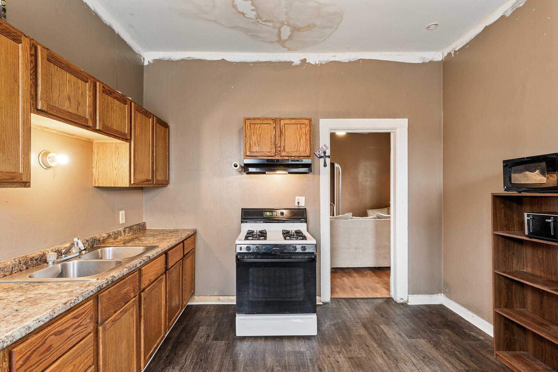 733 Earl Street Property Photo 21