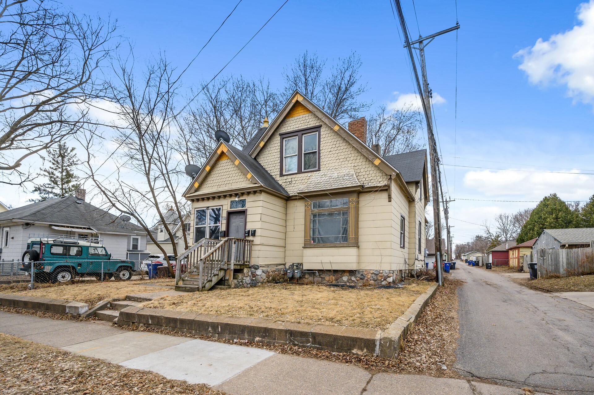 733 Earl Street Property Photo 31