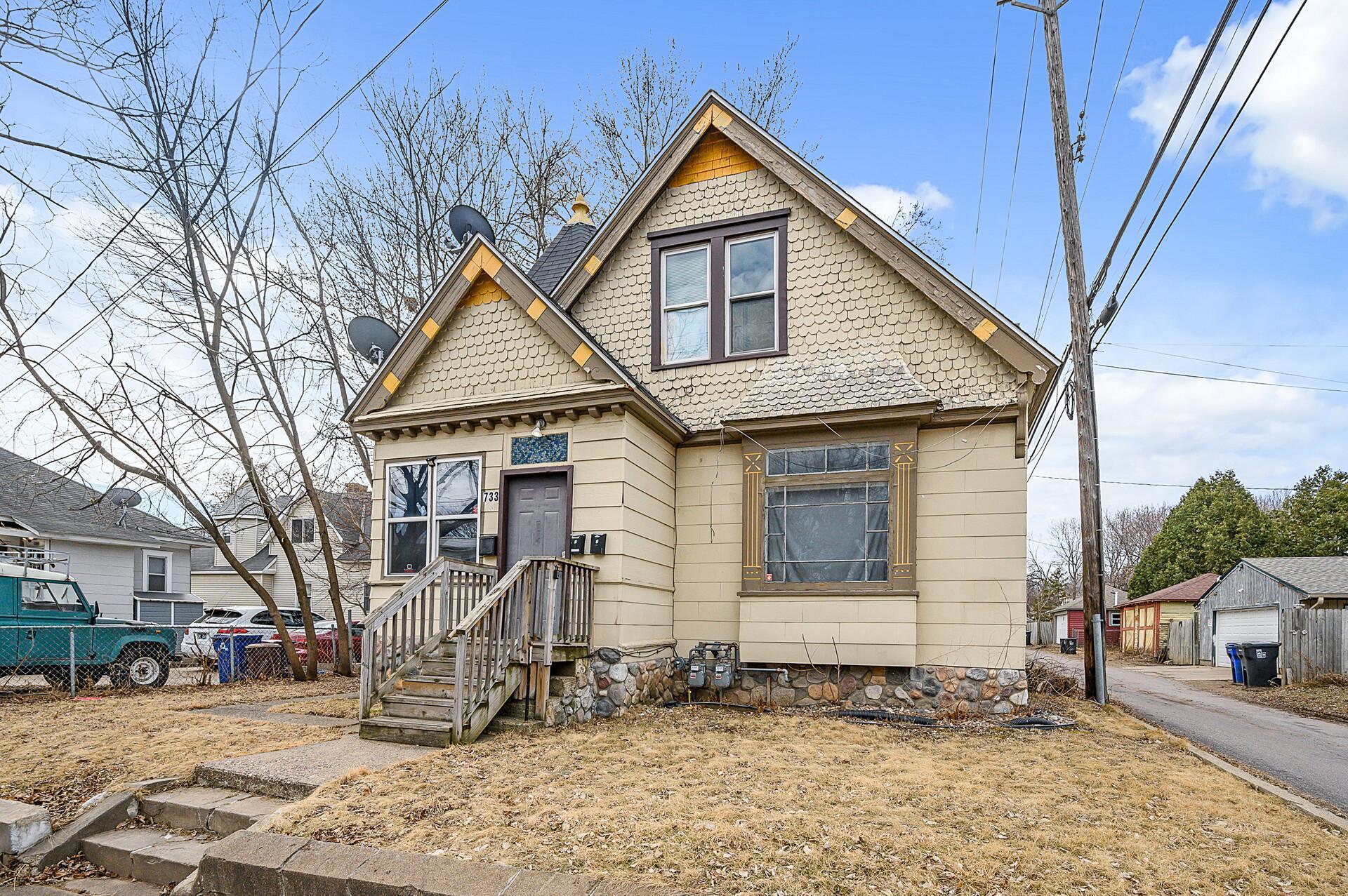 733 Earl Street Property Photo 32