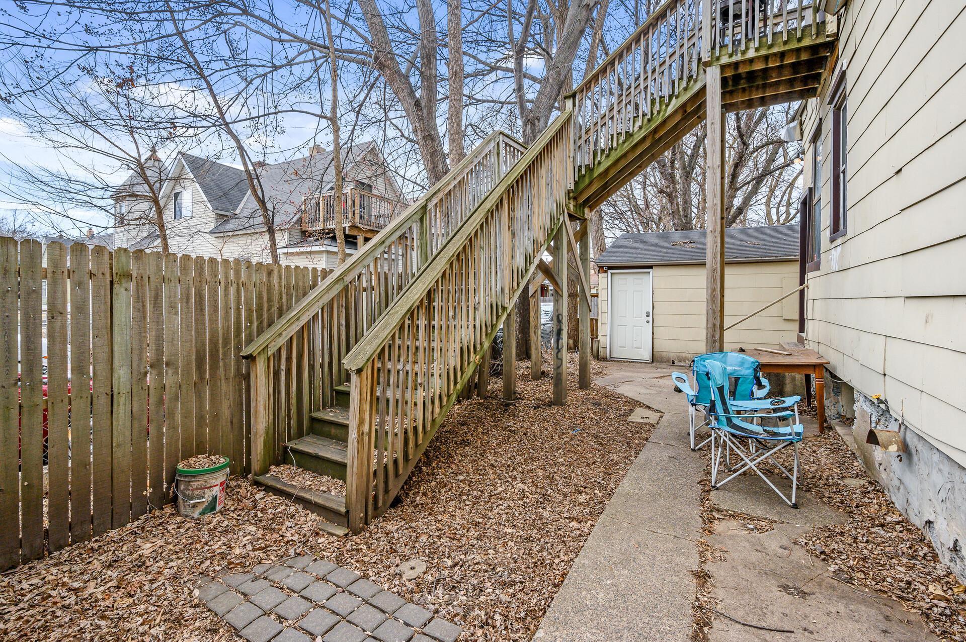 733 Earl Street Property Photo 37
