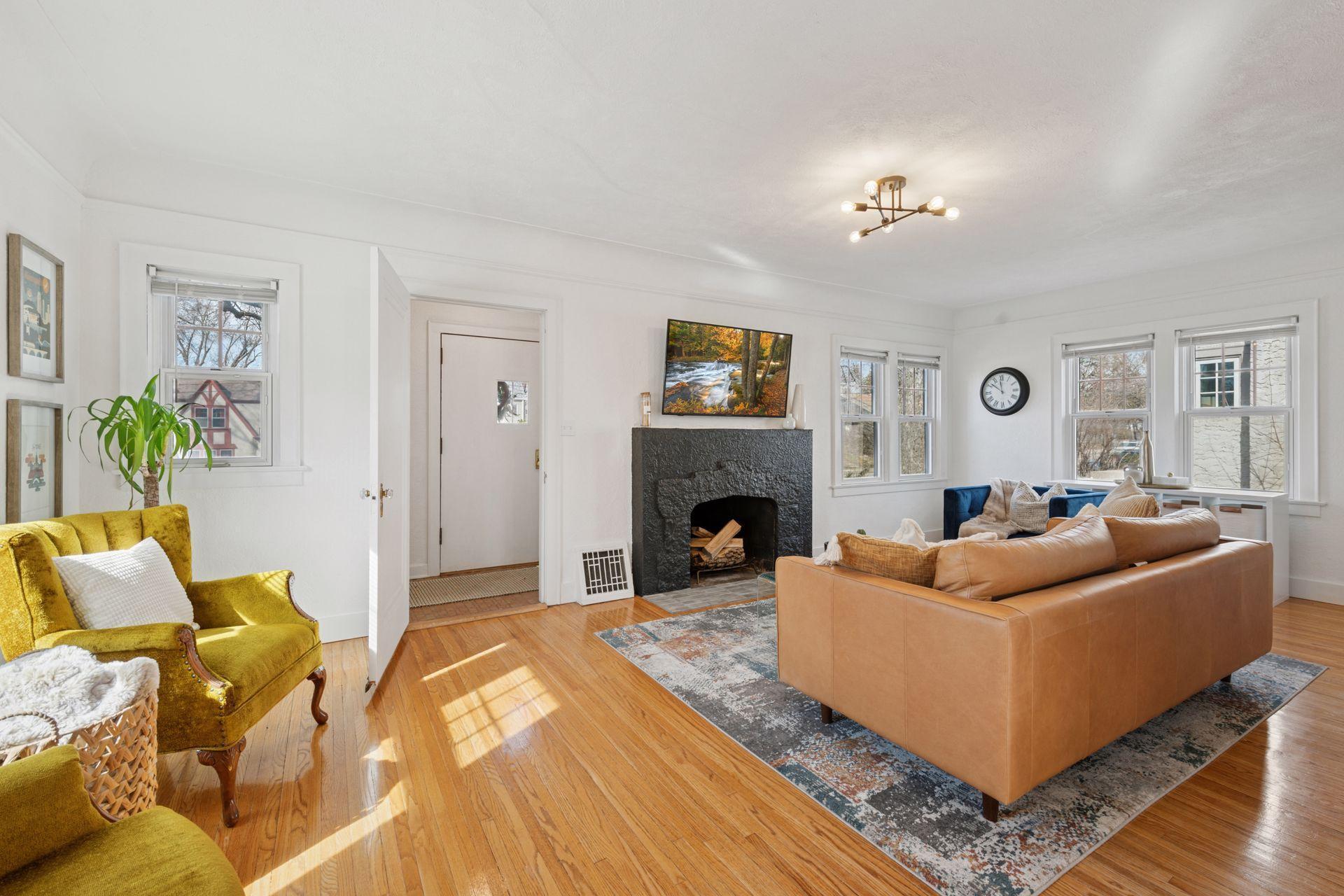 4645 France Avenue Property Photo 7