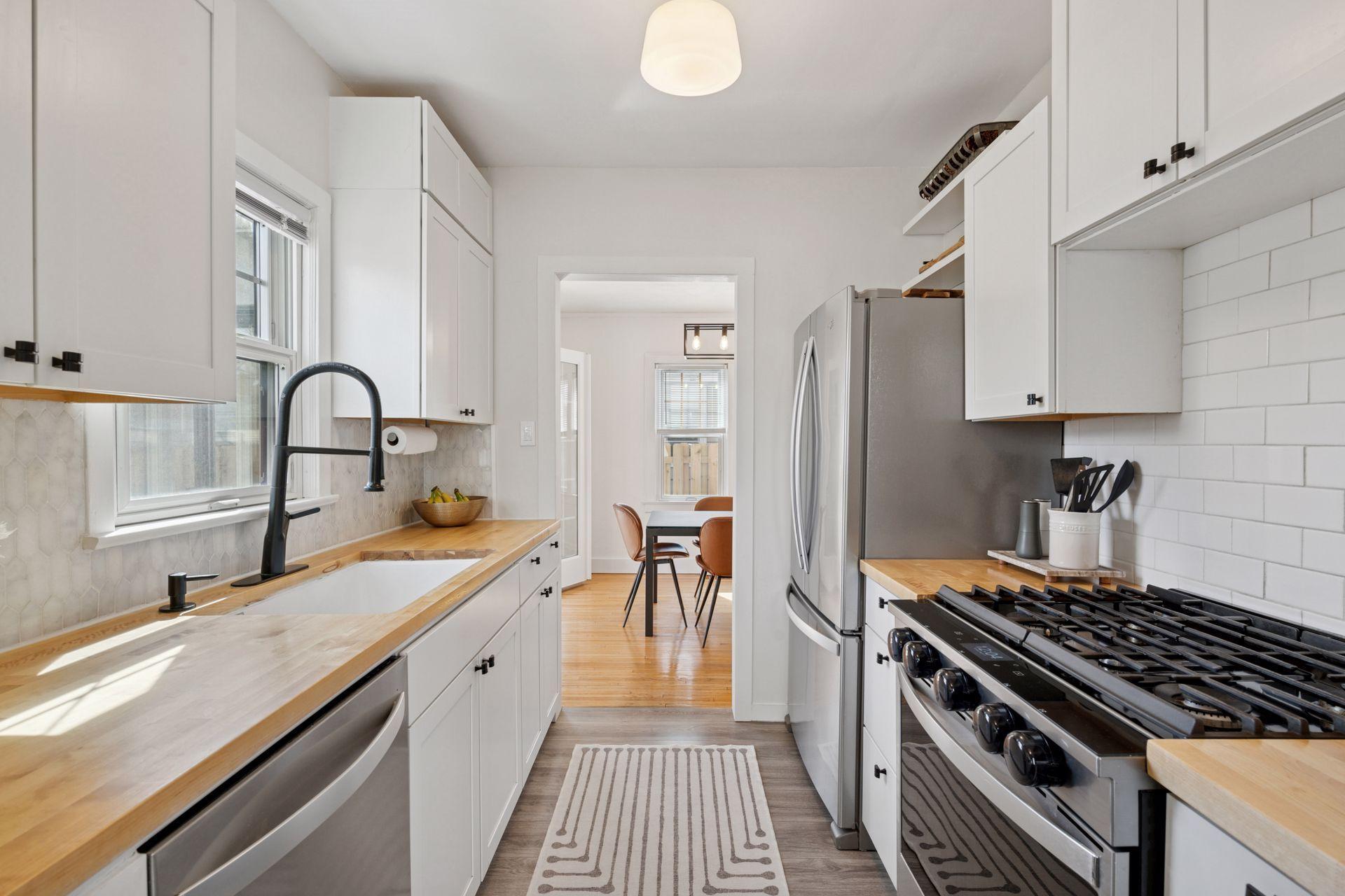 4645 France Avenue Property Photo 14