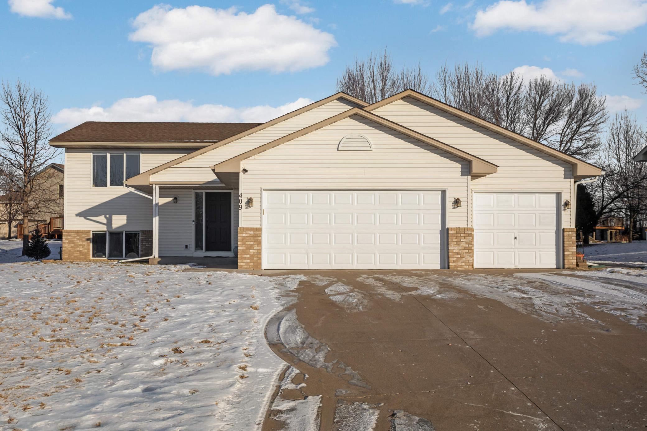 409 5th Street Property Photo 1