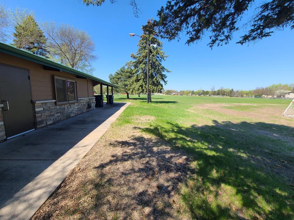 617 Meadowwood Drive Property Photo 3